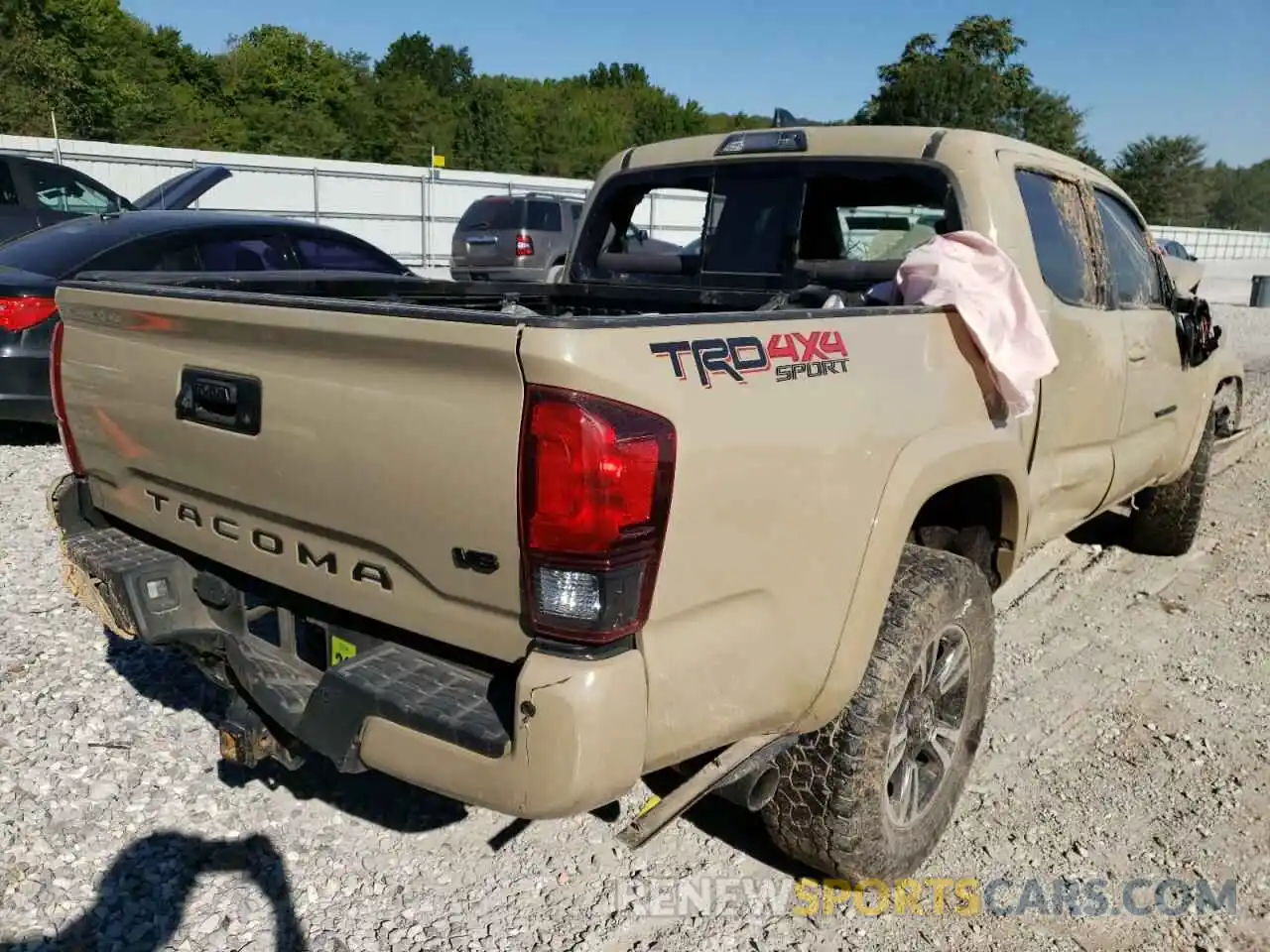 4 Photograph of a damaged car 3TMCZ5AN6KM238414 TOYOTA TACOMA 2019