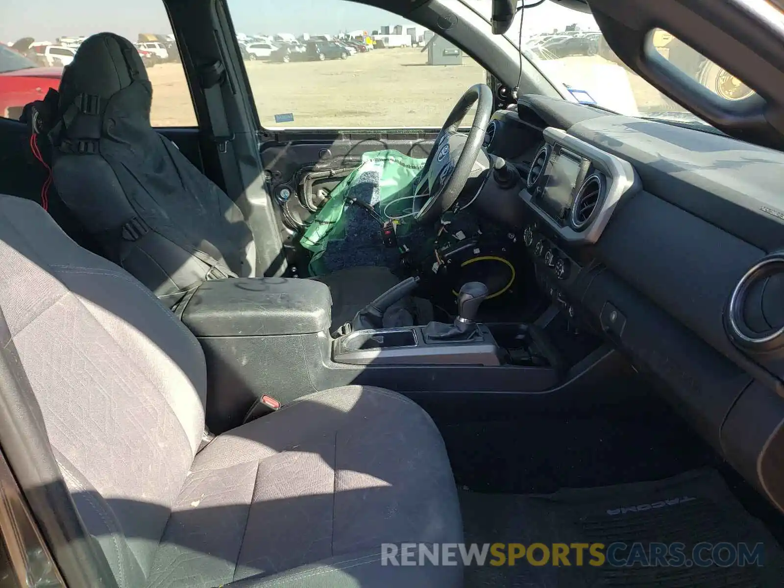 5 Photograph of a damaged car 3TMCZ5AN6KM238932 TOYOTA TACOMA 2019