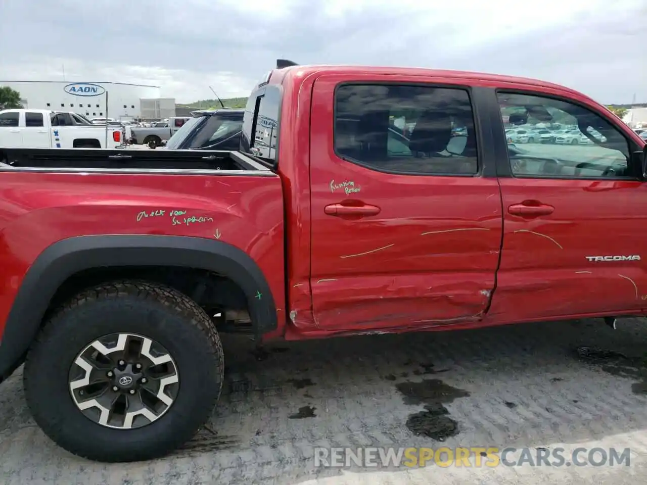 9 Photograph of a damaged car 3TMCZ5AN6KM239272 TOYOTA TACOMA 2019