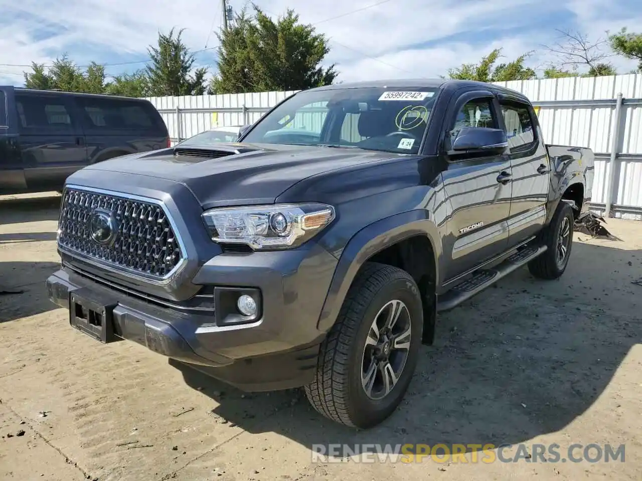 2 Фотография поврежденного автомобиля 3TMCZ5AN6KM241197 TOYOTA TACOMA 2019