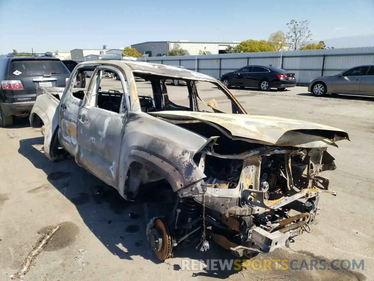 1 Photograph of a damaged car 3TMCZ5AN6KM245864 TOYOTA TACOMA 2019