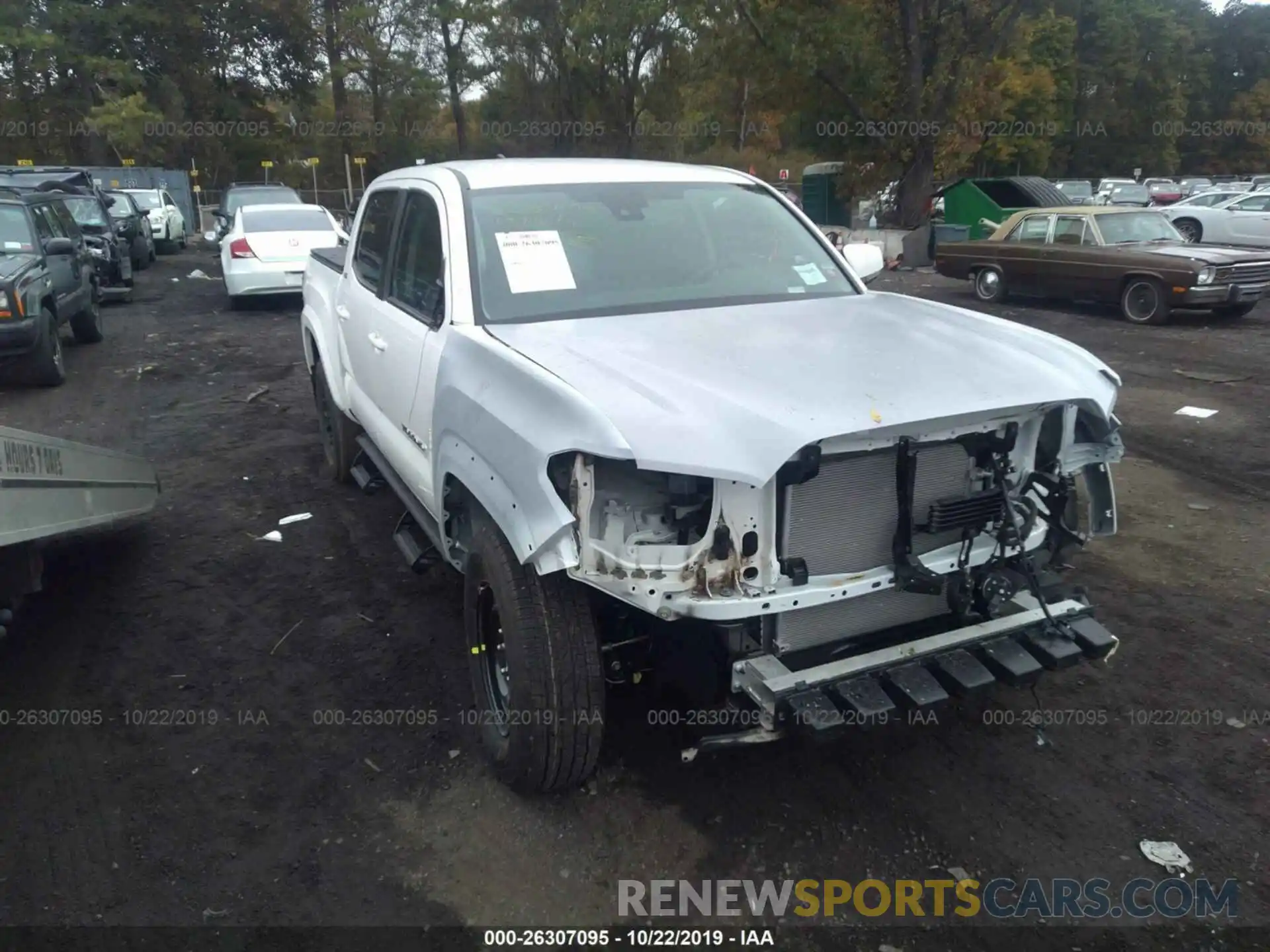 1 Фотография поврежденного автомобиля 3TMCZ5AN6KM246271 TOYOTA TACOMA 2019