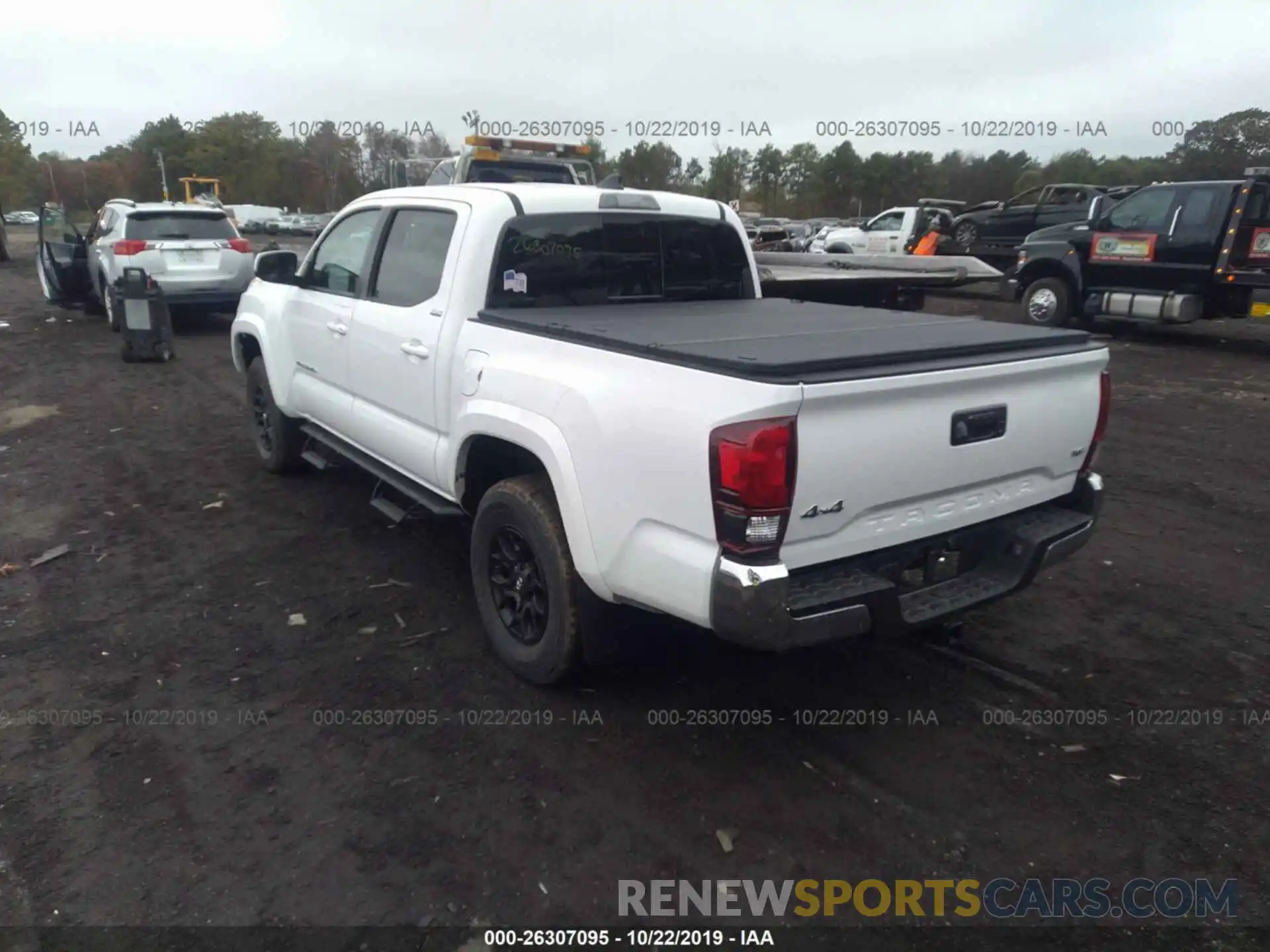 3 Photograph of a damaged car 3TMCZ5AN6KM246271 TOYOTA TACOMA 2019