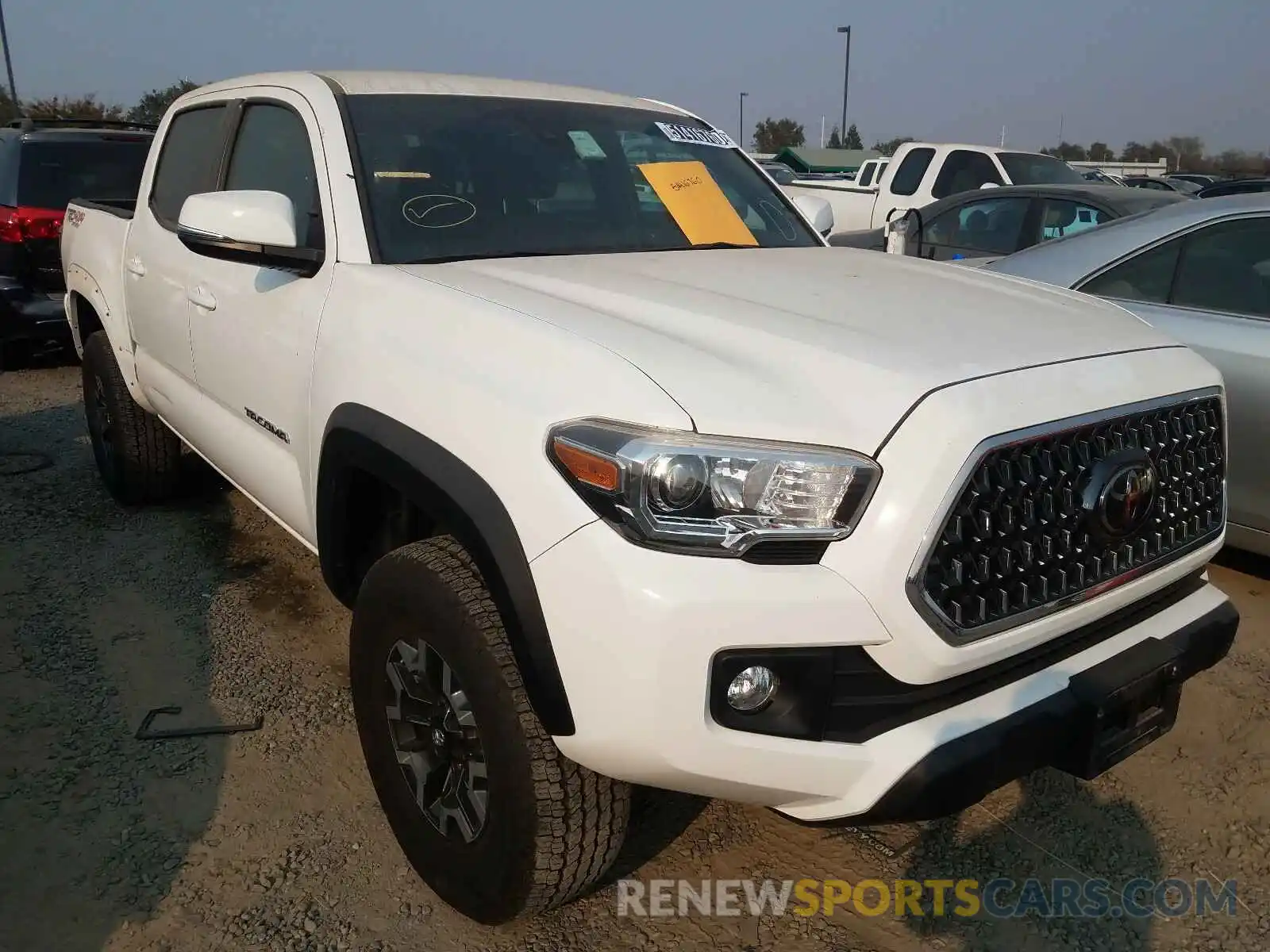 1 Photograph of a damaged car 3TMCZ5AN6KM246478 TOYOTA TACOMA 2019