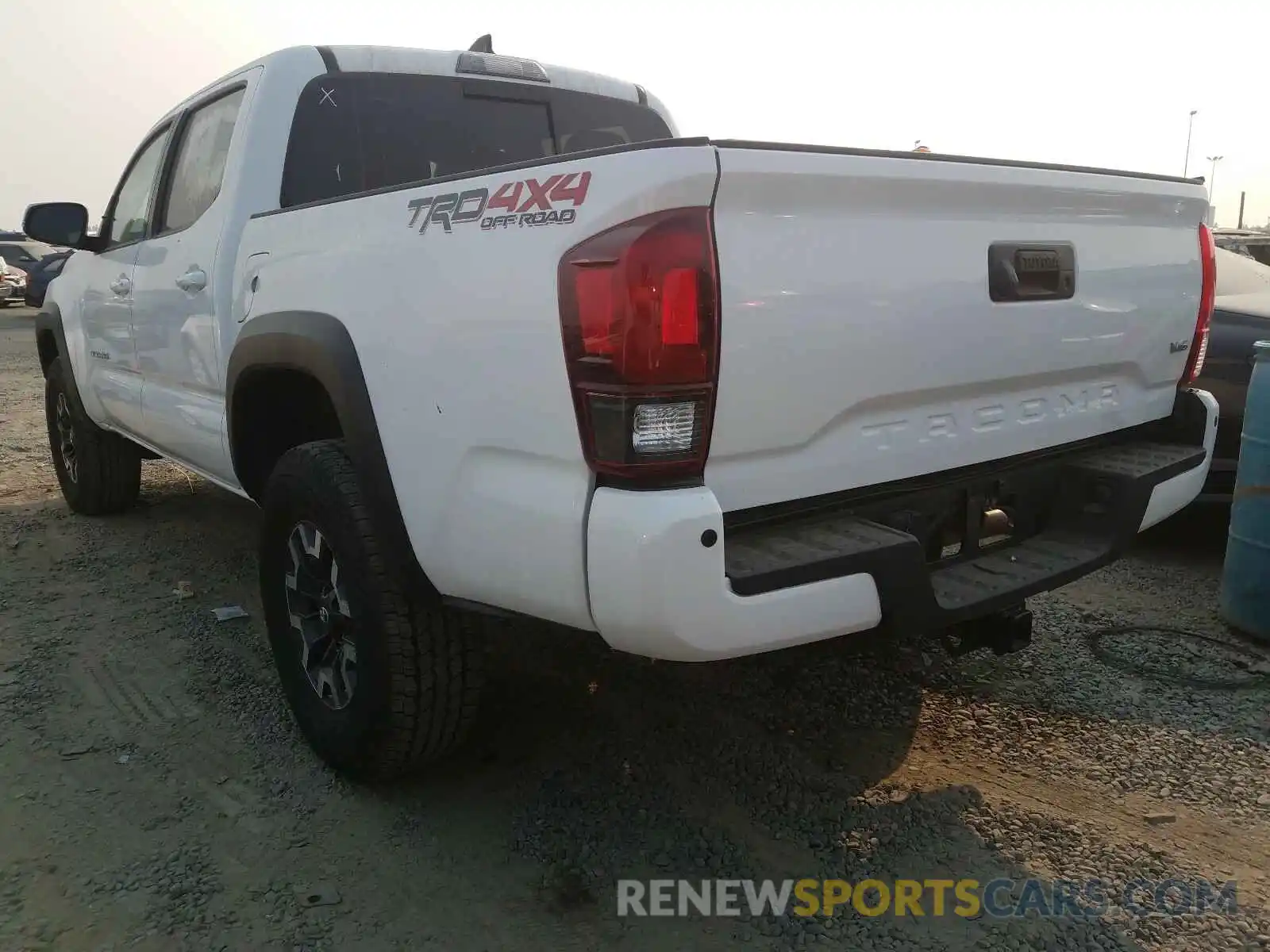 3 Photograph of a damaged car 3TMCZ5AN6KM246478 TOYOTA TACOMA 2019