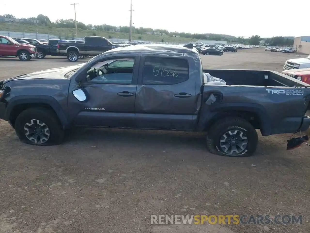 9 Фотография поврежденного автомобиля 3TMCZ5AN6KM247632 TOYOTA TACOMA 2019