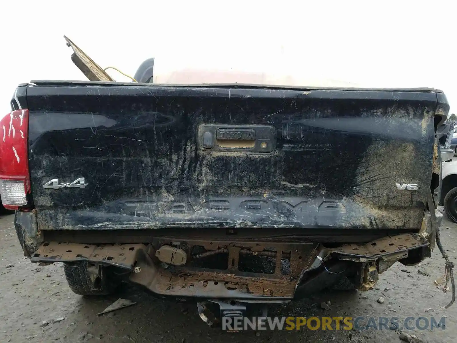 9 Photograph of a damaged car 3TMCZ5AN6KM251051 TOYOTA TACOMA 2019