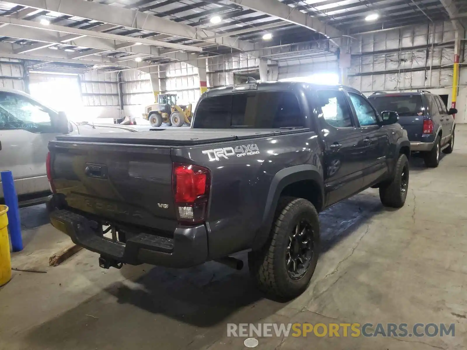 4 Photograph of a damaged car 3TMCZ5AN6KM251440 TOYOTA TACOMA 2019