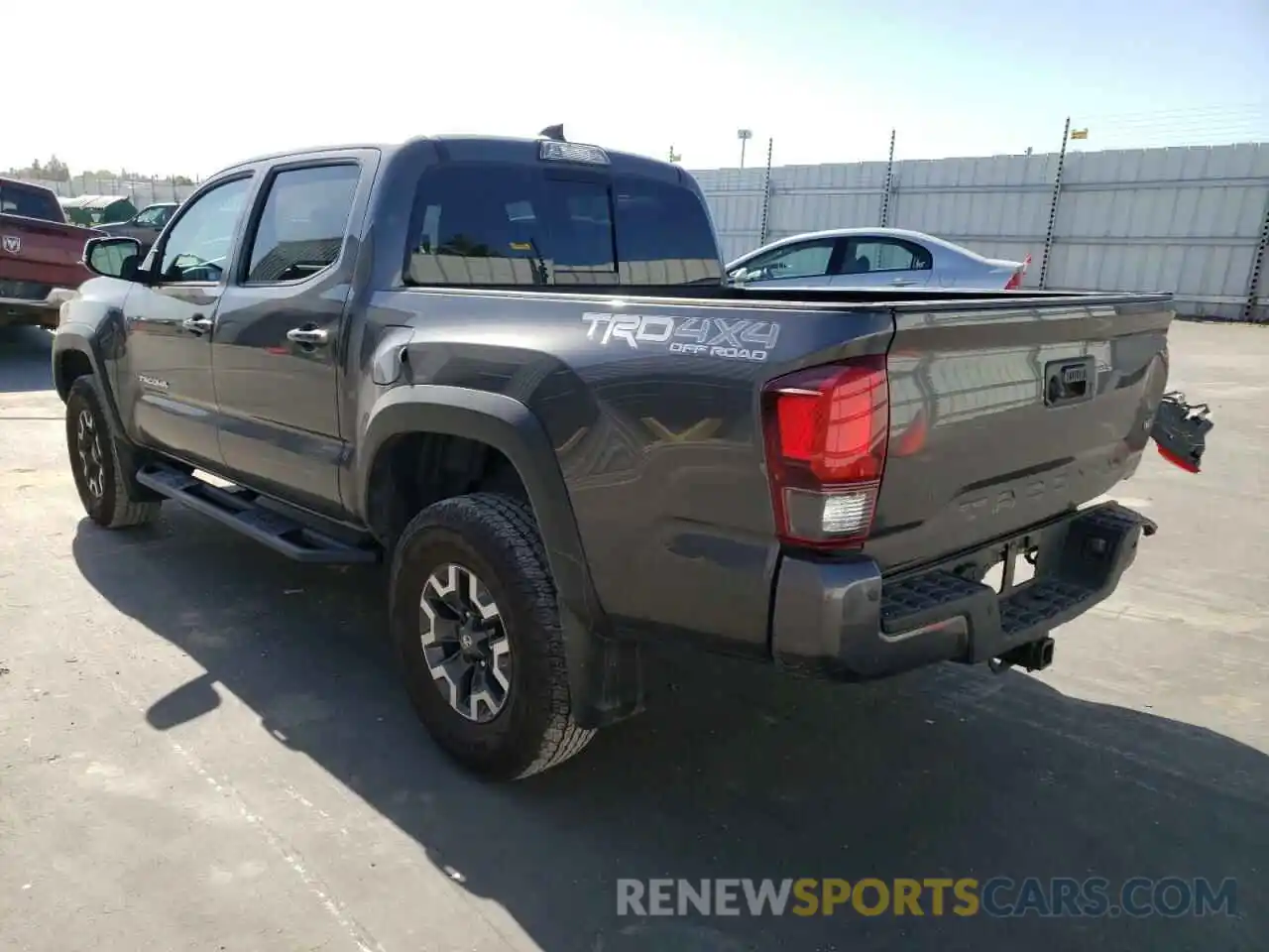 3 Photograph of a damaged car 3TMCZ5AN6KM253883 TOYOTA TACOMA 2019