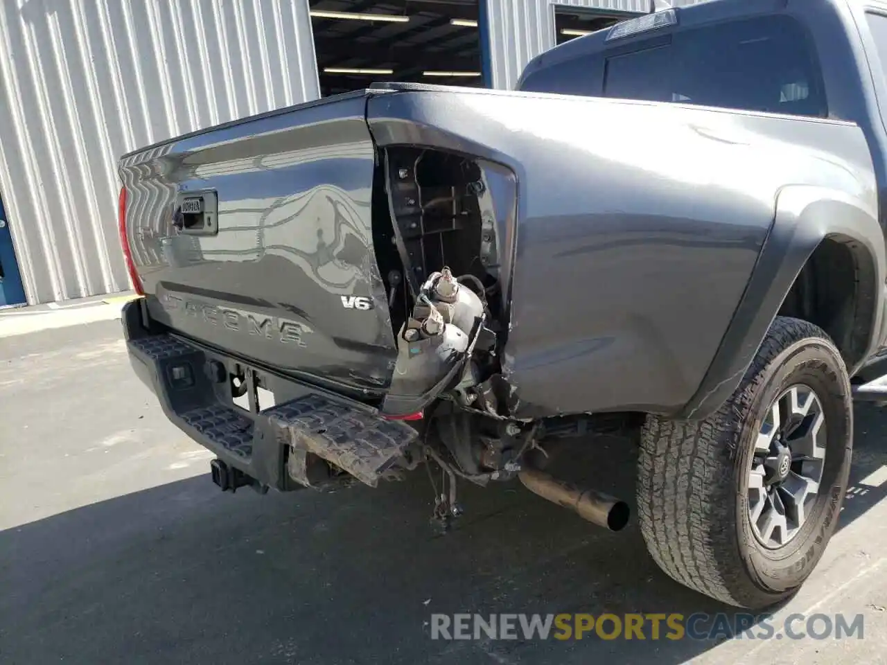 9 Photograph of a damaged car 3TMCZ5AN6KM253883 TOYOTA TACOMA 2019