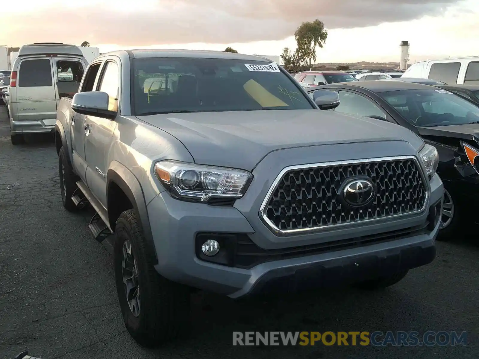 1 Photograph of a damaged car 3TMCZ5AN6KM260168 TOYOTA TACOMA 2019