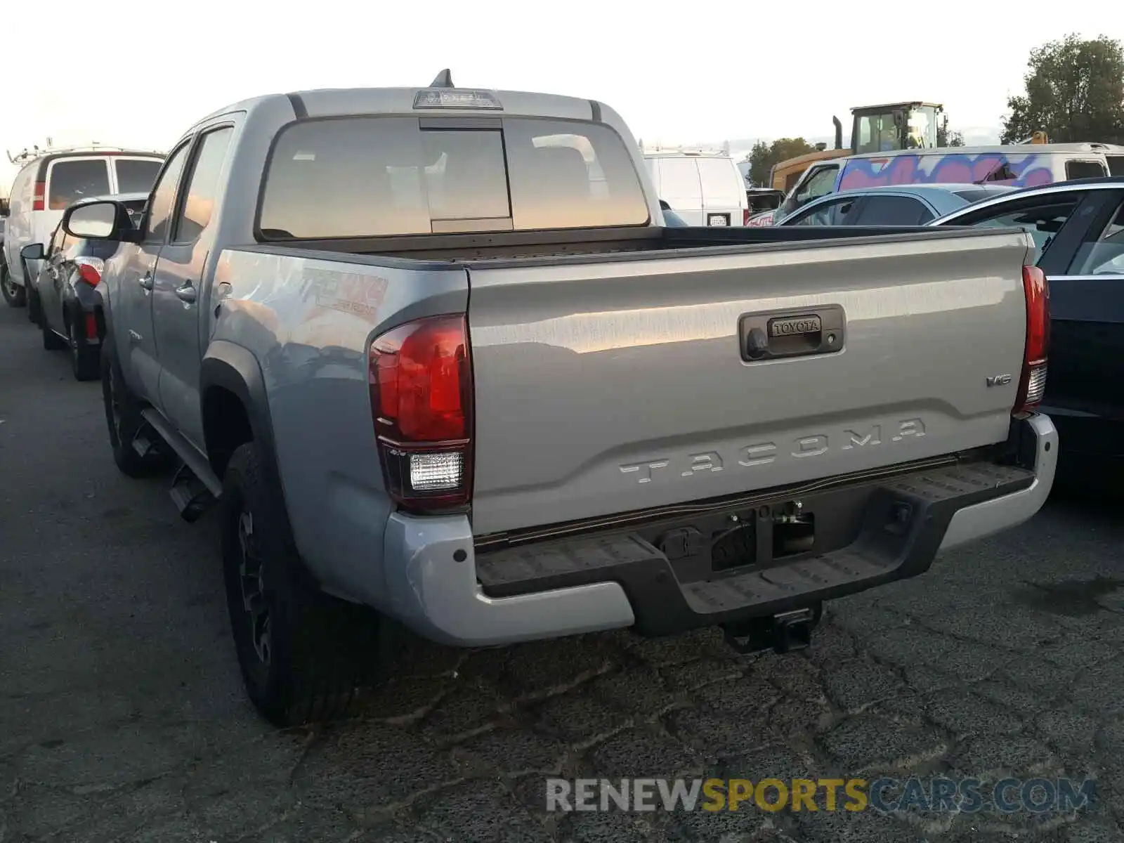 3 Photograph of a damaged car 3TMCZ5AN6KM260168 TOYOTA TACOMA 2019