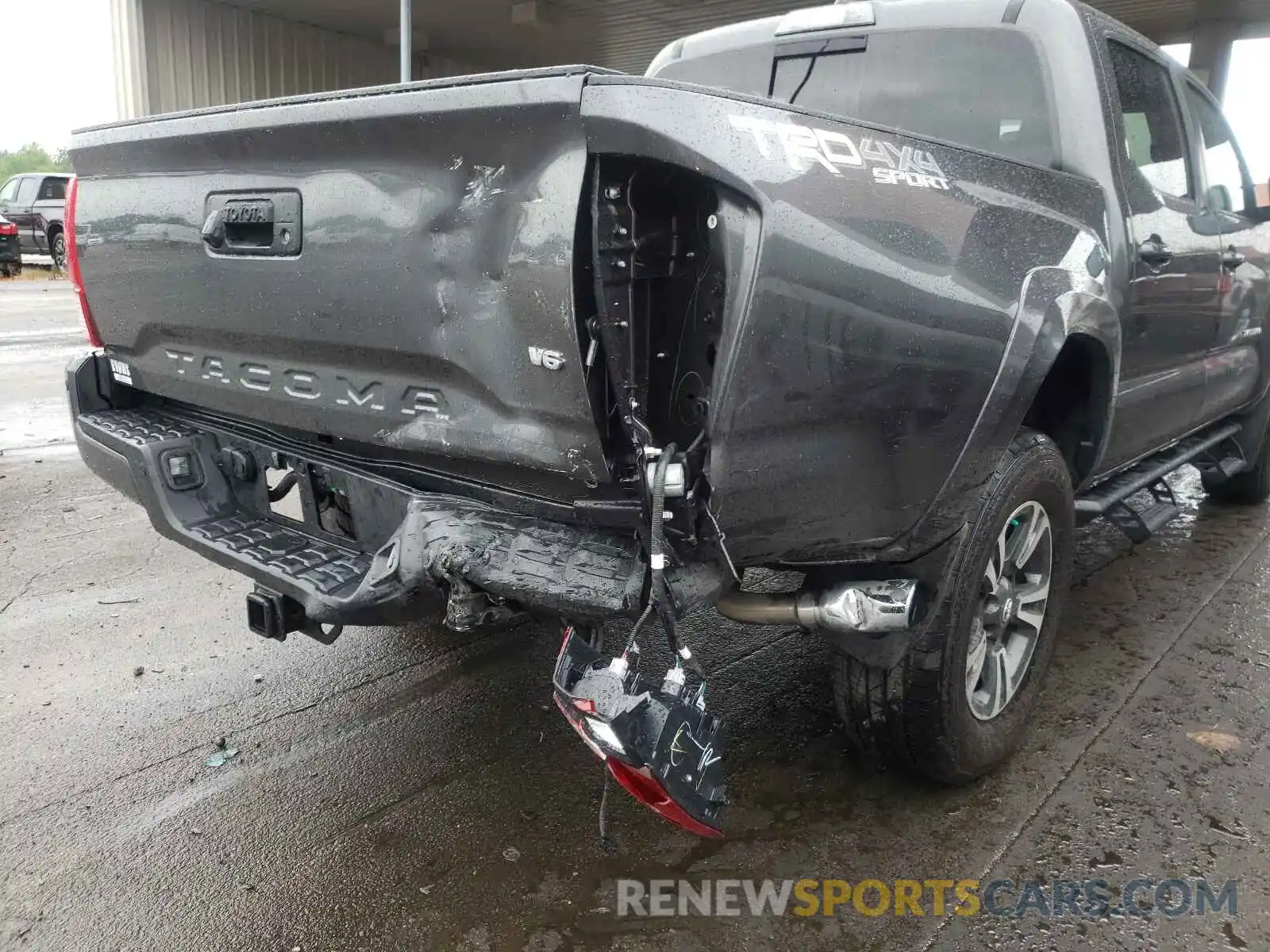 9 Photograph of a damaged car 3TMCZ5AN6KM260350 TOYOTA TACOMA 2019