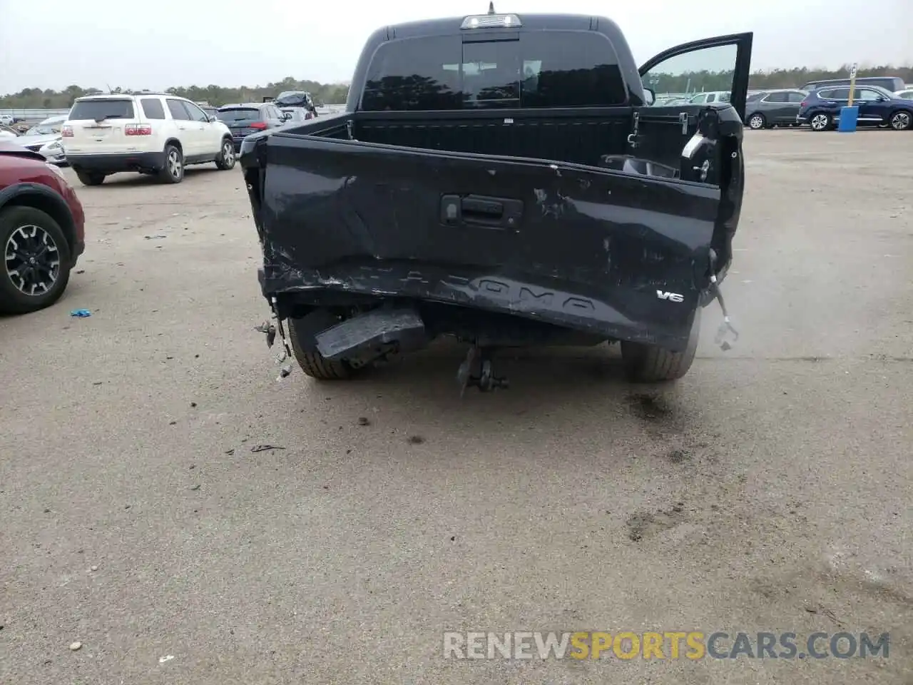 9 Photograph of a damaged car 3TMCZ5AN6KM266553 TOYOTA TACOMA 2019