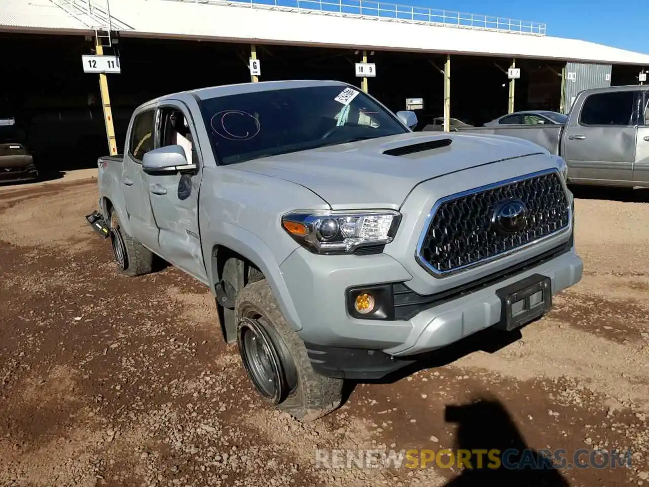 1 Photograph of a damaged car 3TMCZ5AN6KM268321 TOYOTA TACOMA 2019