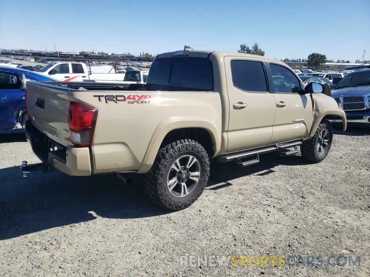 3 Фотография поврежденного автомобиля 3TMCZ5AN6KM269517 TOYOTA TACOMA 2019