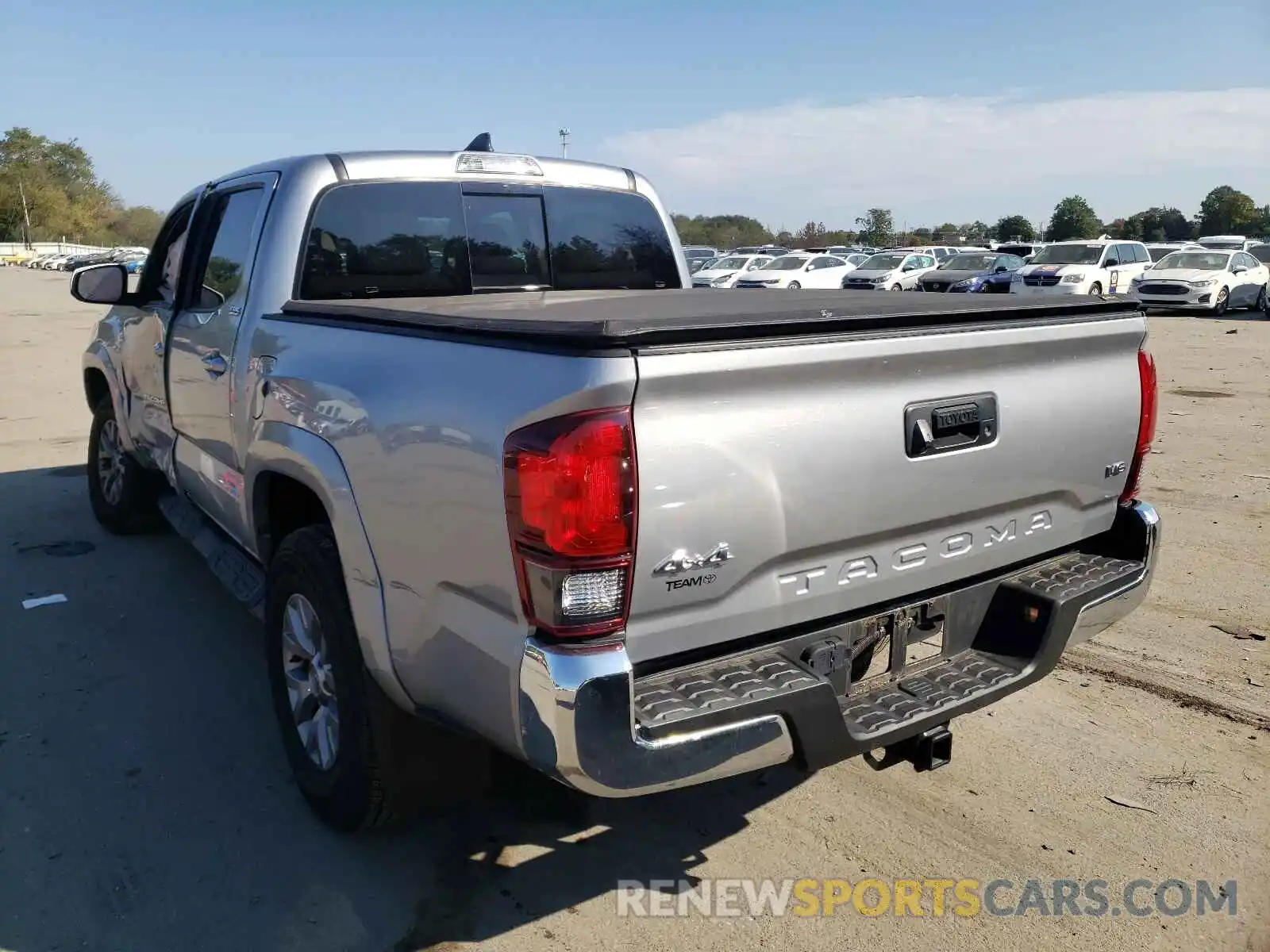 3 Photograph of a damaged car 3TMCZ5AN6KM269839 TOYOTA TACOMA 2019