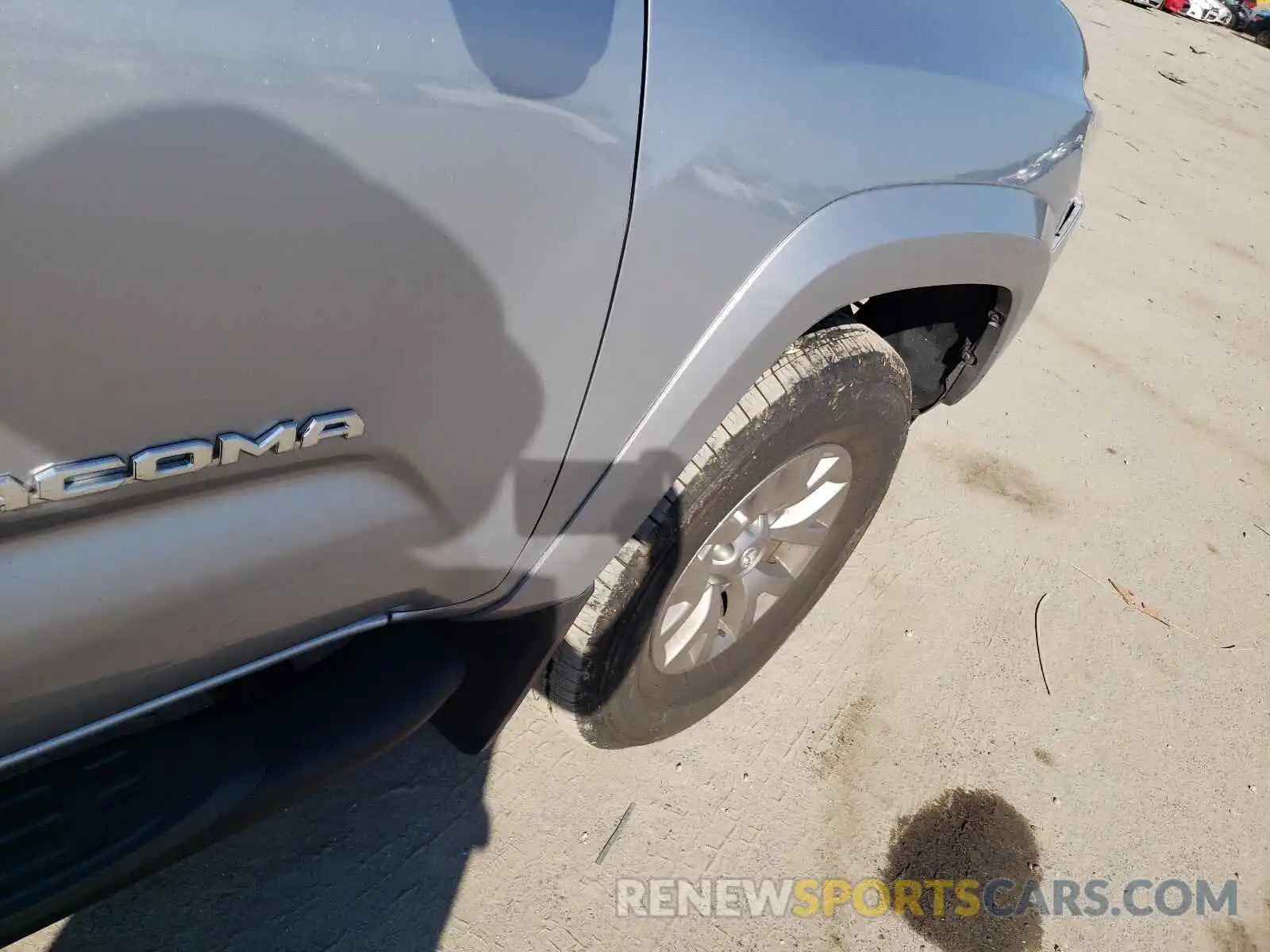 9 Photograph of a damaged car 3TMCZ5AN6KM269839 TOYOTA TACOMA 2019