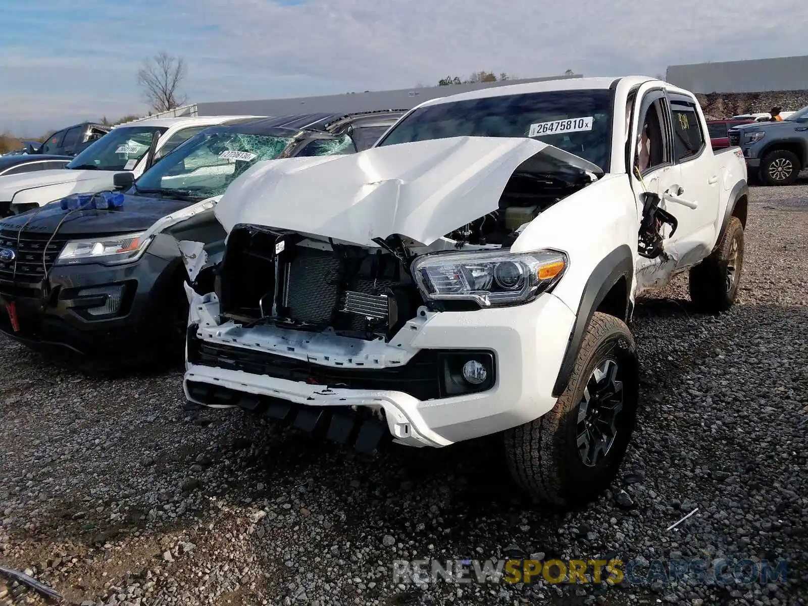 2 Фотография поврежденного автомобиля 3TMCZ5AN6KM270019 TOYOTA TACOMA 2019