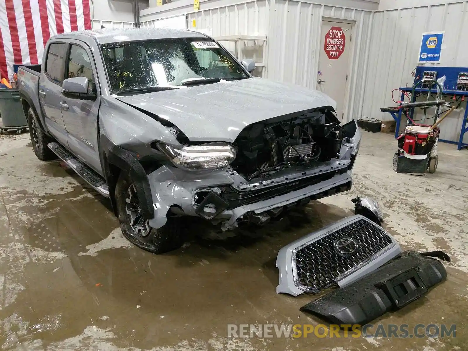 1 Photograph of a damaged car 3TMCZ5AN6KM273518 TOYOTA TACOMA 2019