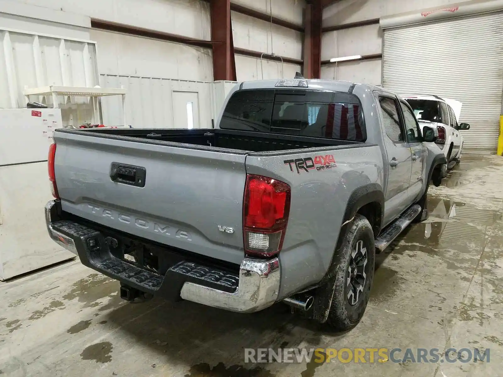 4 Photograph of a damaged car 3TMCZ5AN6KM273518 TOYOTA TACOMA 2019