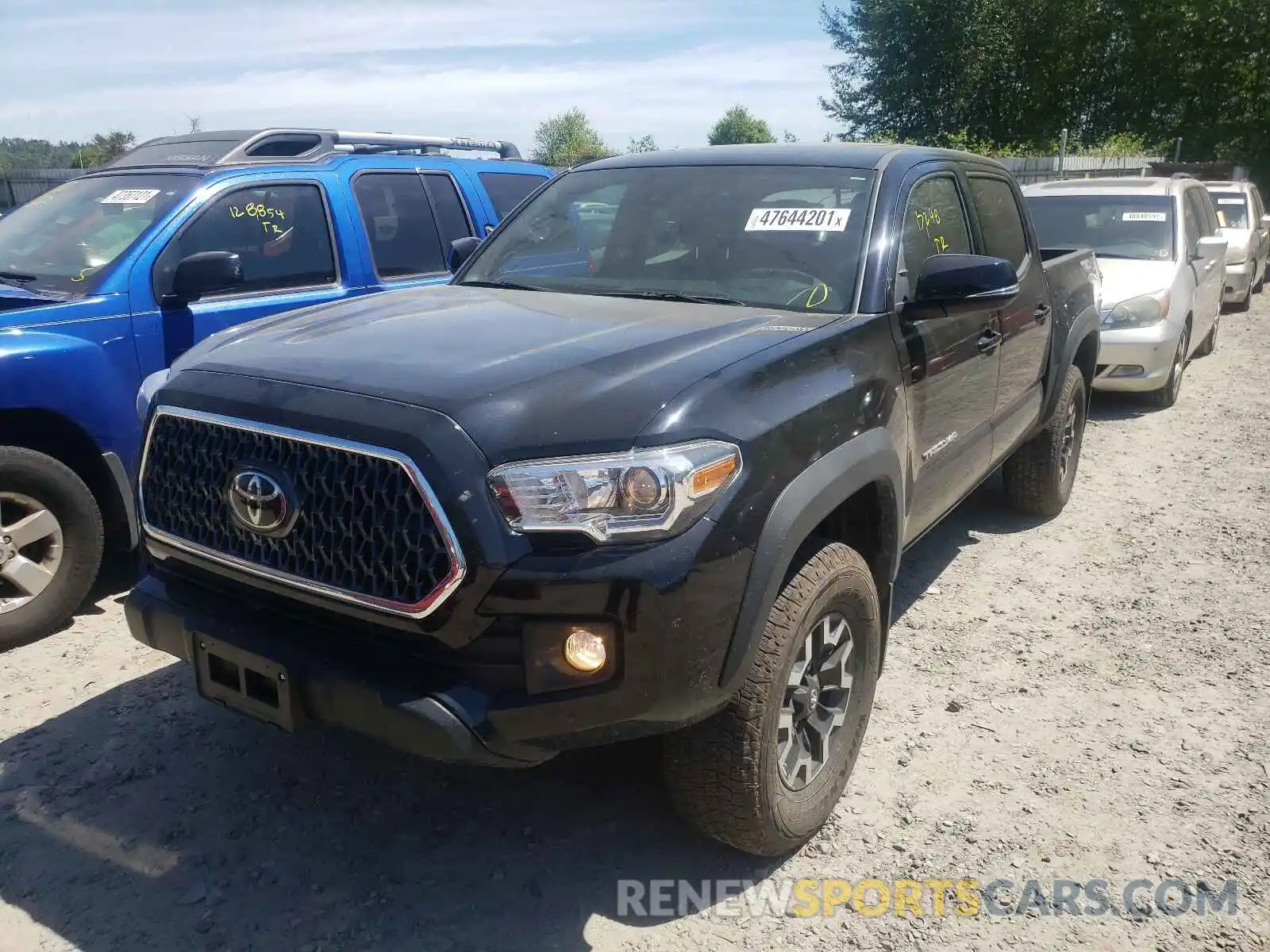 2 Photograph of a damaged car 3TMCZ5AN6KM274894 TOYOTA TACOMA 2019