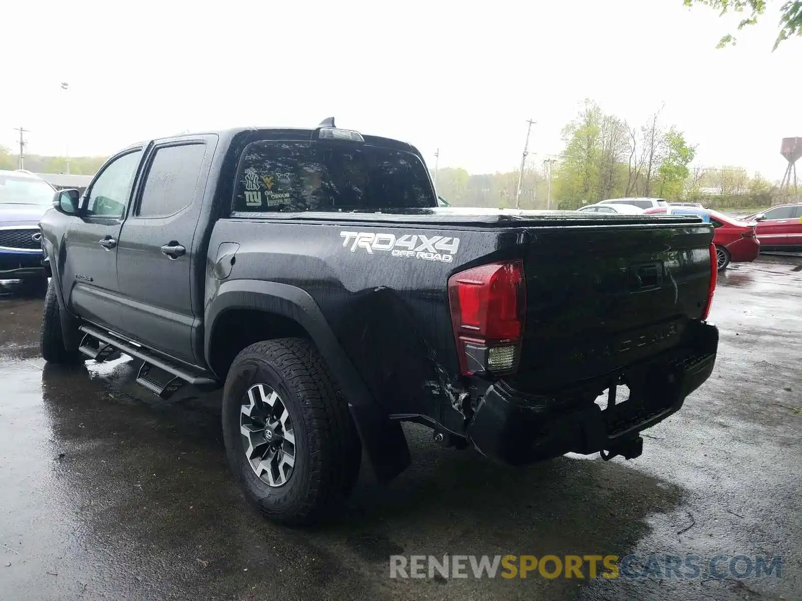 3 Фотография поврежденного автомобиля 3TMCZ5AN6KM276144 TOYOTA TACOMA 2019