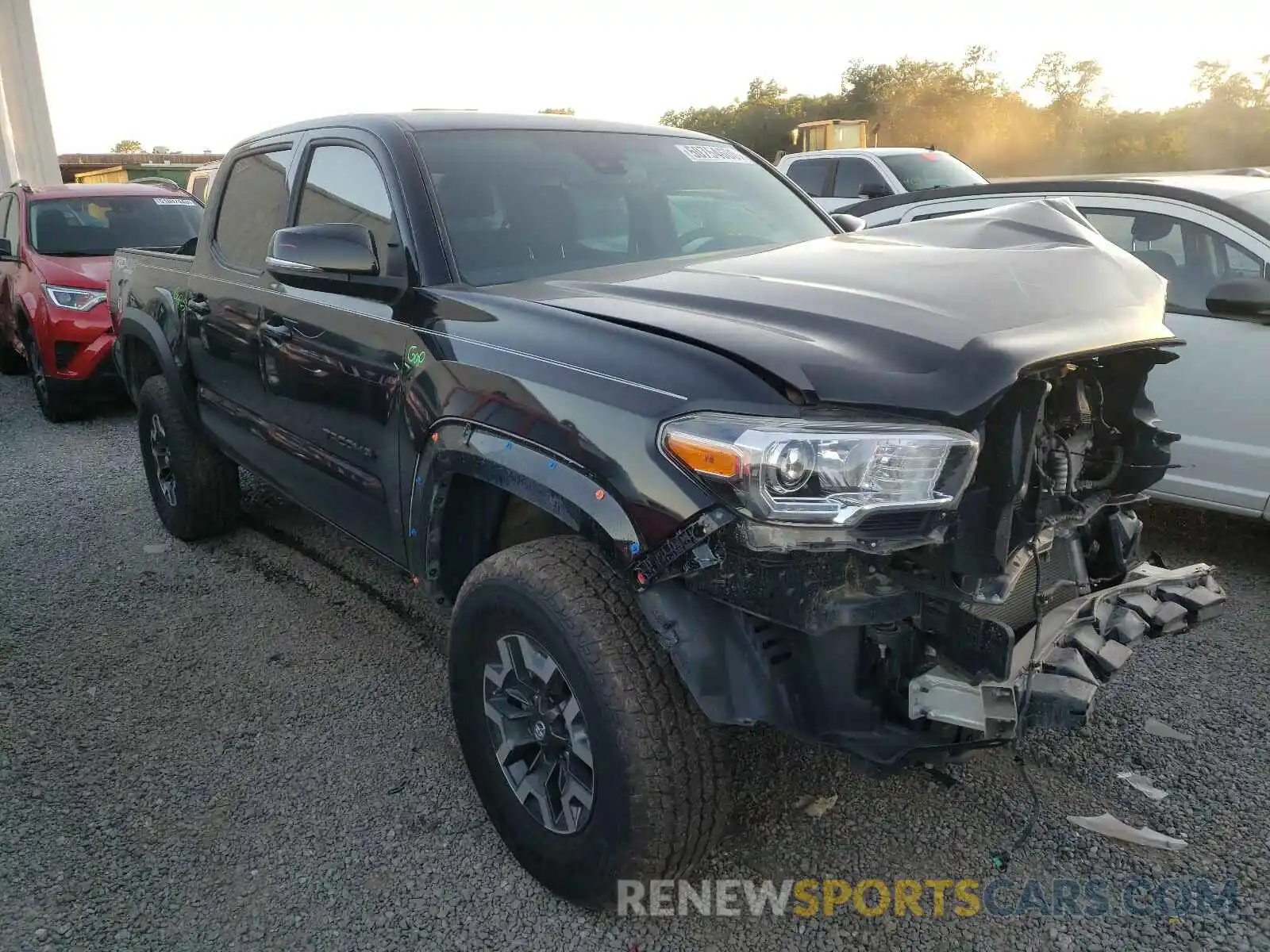 1 Photograph of a damaged car 3TMCZ5AN6KM281232 TOYOTA TACOMA 2019