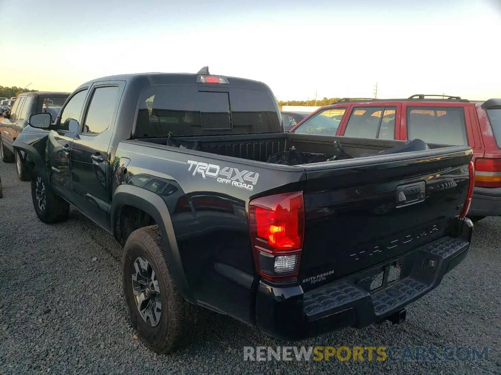 3 Photograph of a damaged car 3TMCZ5AN6KM281232 TOYOTA TACOMA 2019