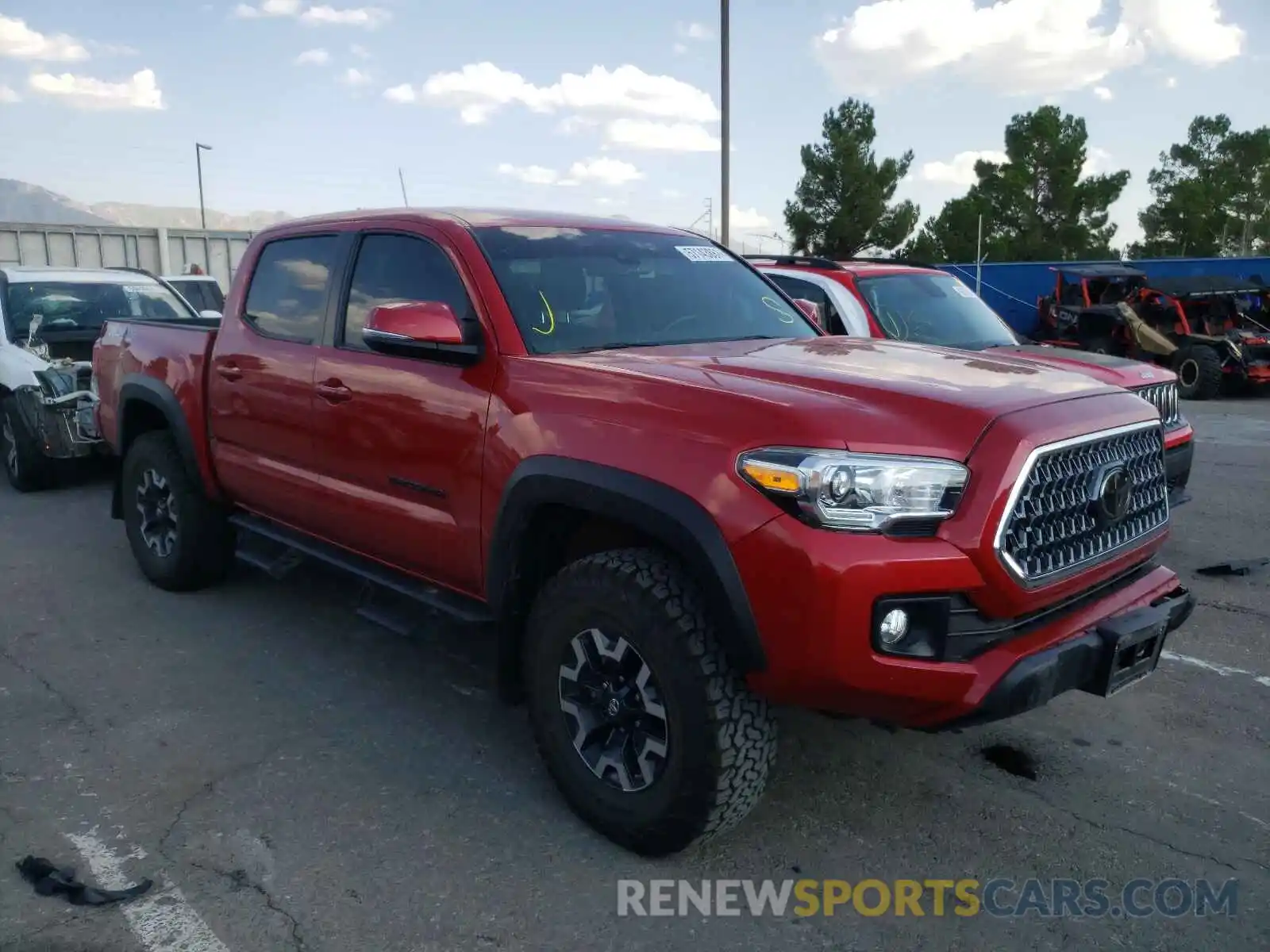 1 Photograph of a damaged car 3TMCZ5AN6KM285832 TOYOTA TACOMA 2019