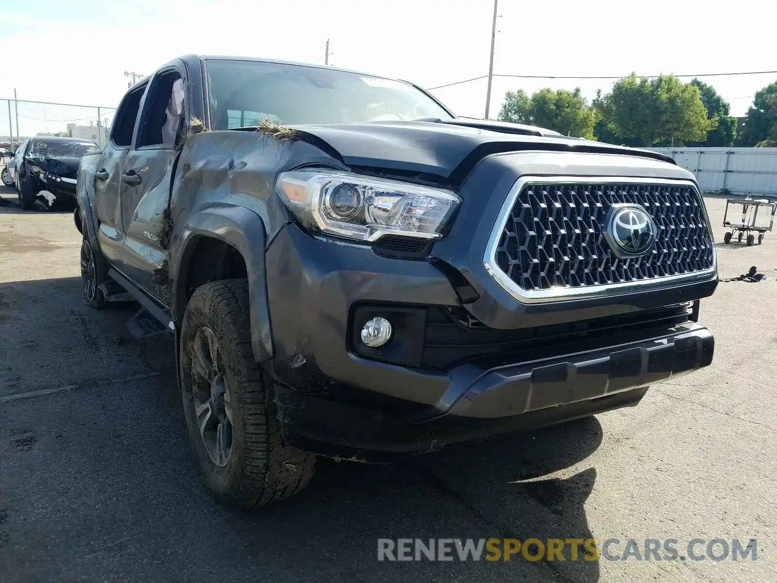 1 Фотография поврежденного автомобиля 3TMCZ5AN6KM287340 TOYOTA TACOMA 2019