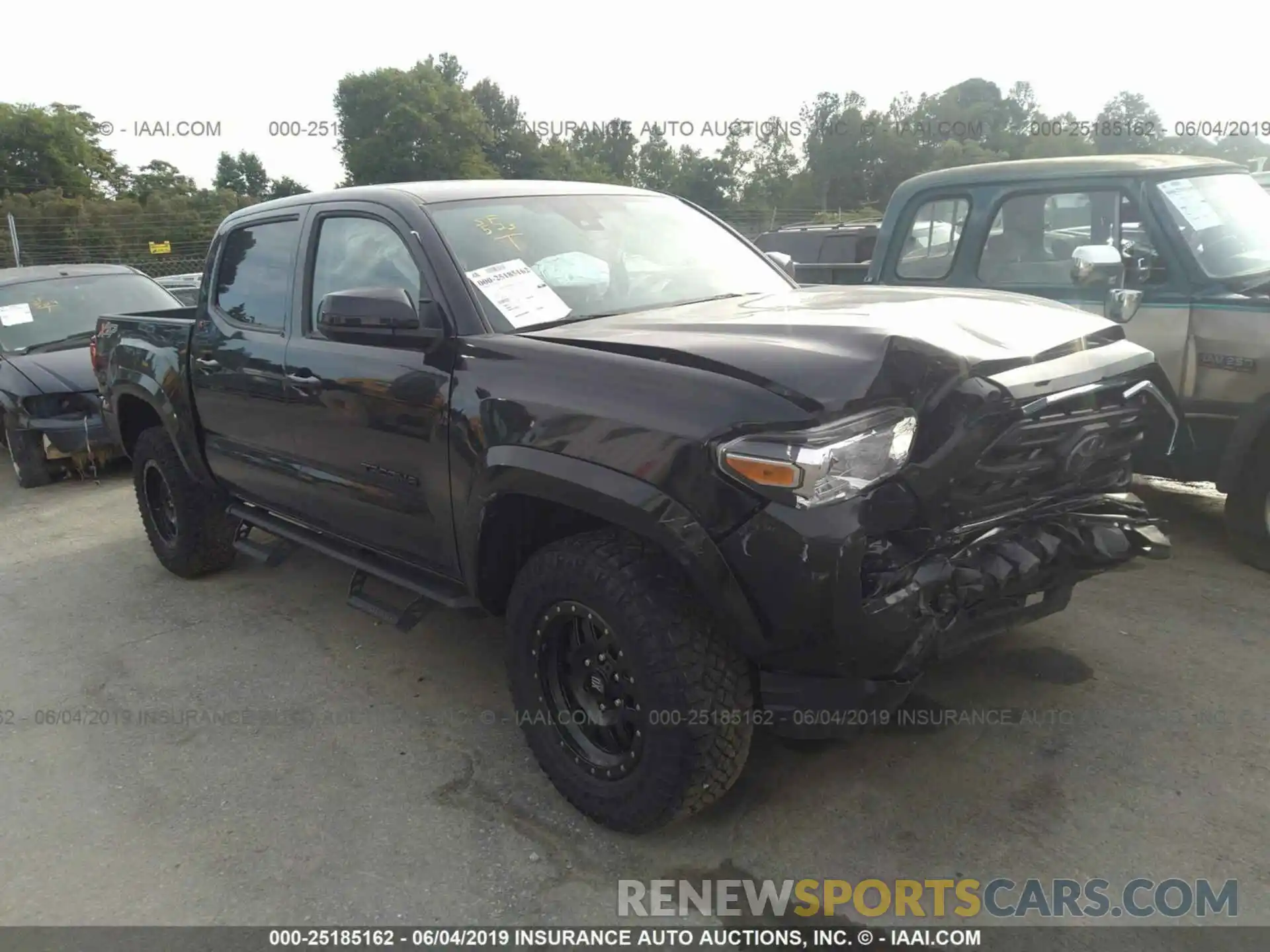 1 Photograph of a damaged car 3TMCZ5AN7KM190244 TOYOTA TACOMA 2019