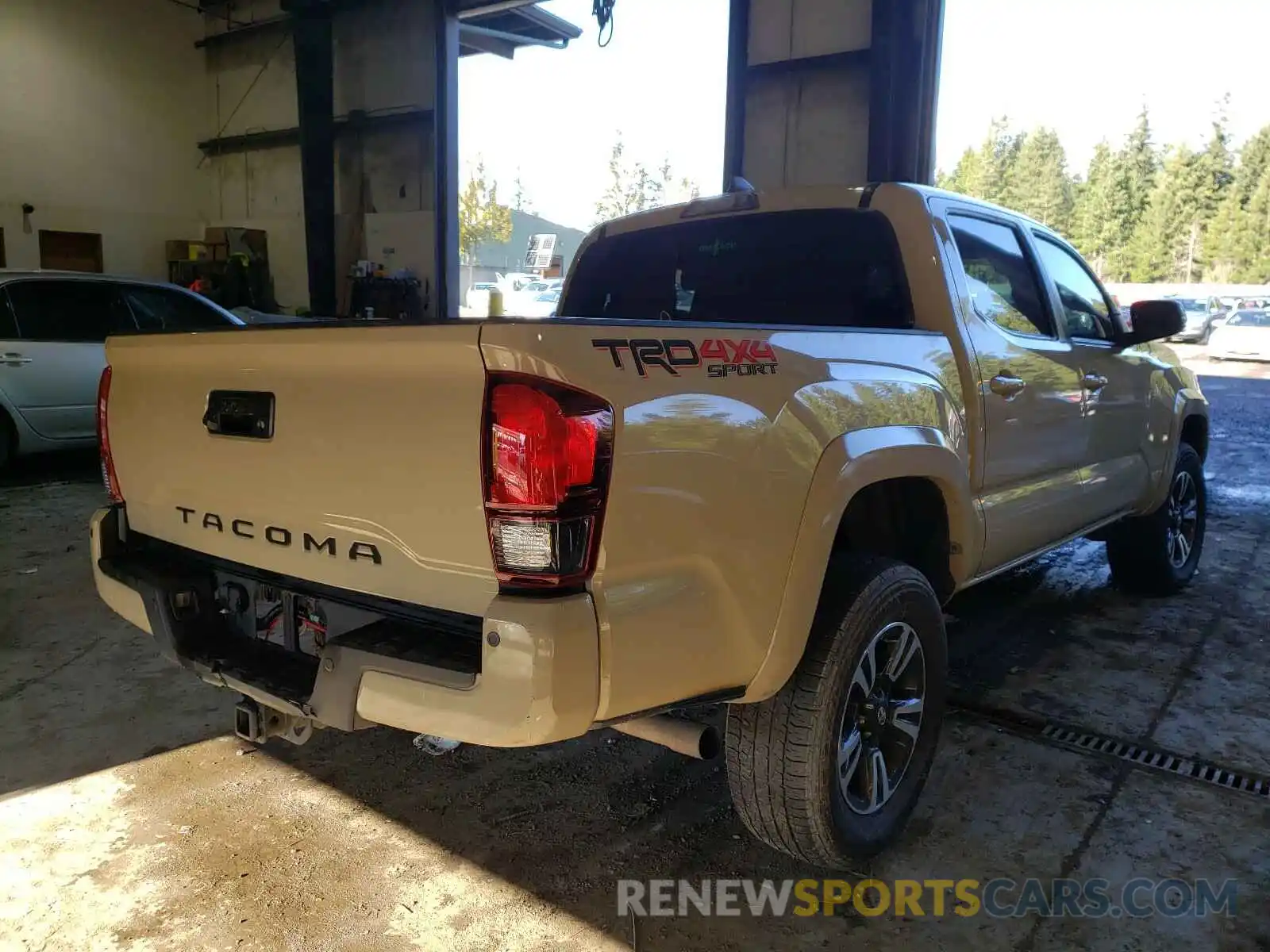 4 Photograph of a damaged car 3TMCZ5AN7KM193905 TOYOTA TACOMA 2019