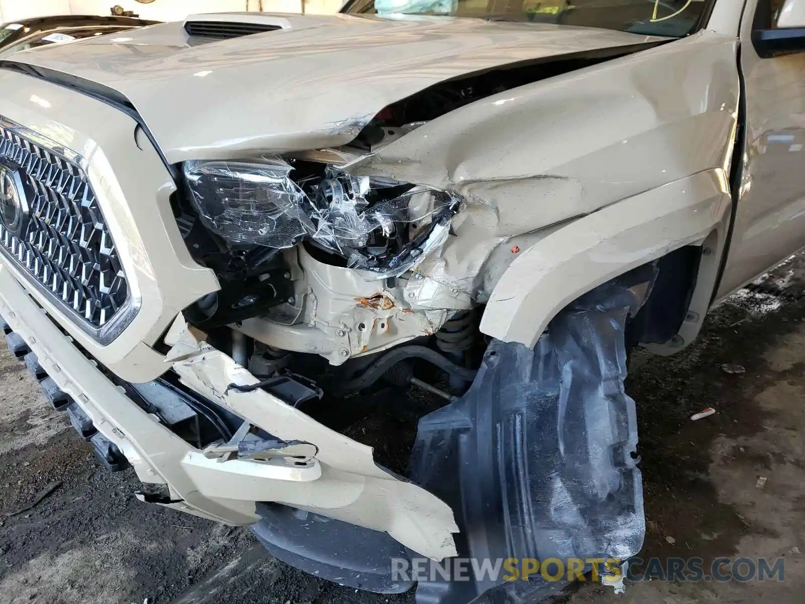 9 Photograph of a damaged car 3TMCZ5AN7KM193905 TOYOTA TACOMA 2019