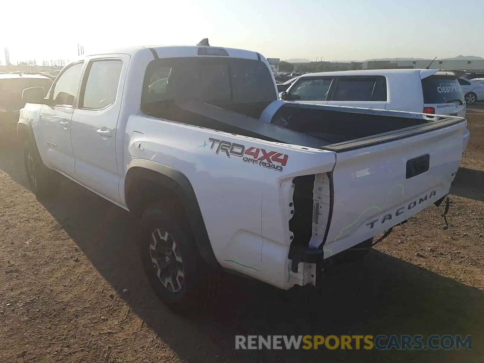 3 Photograph of a damaged car 3TMCZ5AN7KM194116 TOYOTA TACOMA 2019