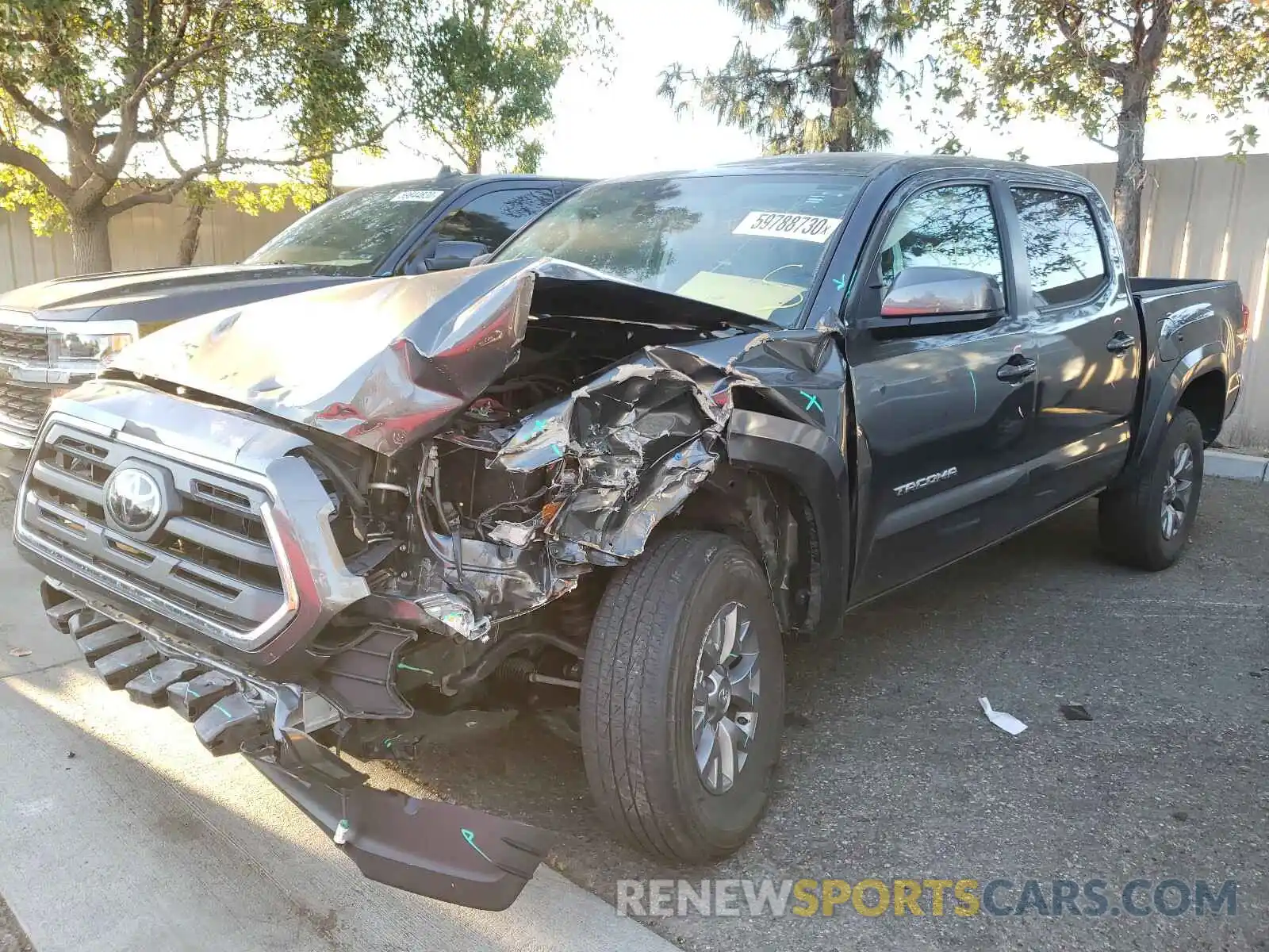 2 Photograph of a damaged car 3TMCZ5AN7KM198246 TOYOTA TACOMA 2019