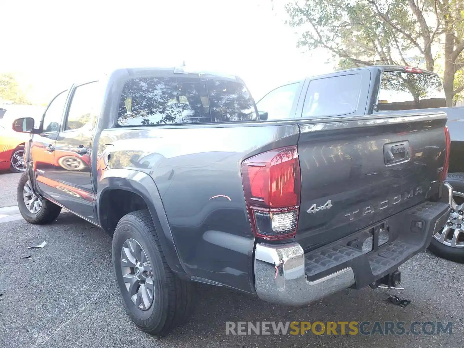 3 Photograph of a damaged car 3TMCZ5AN7KM198246 TOYOTA TACOMA 2019