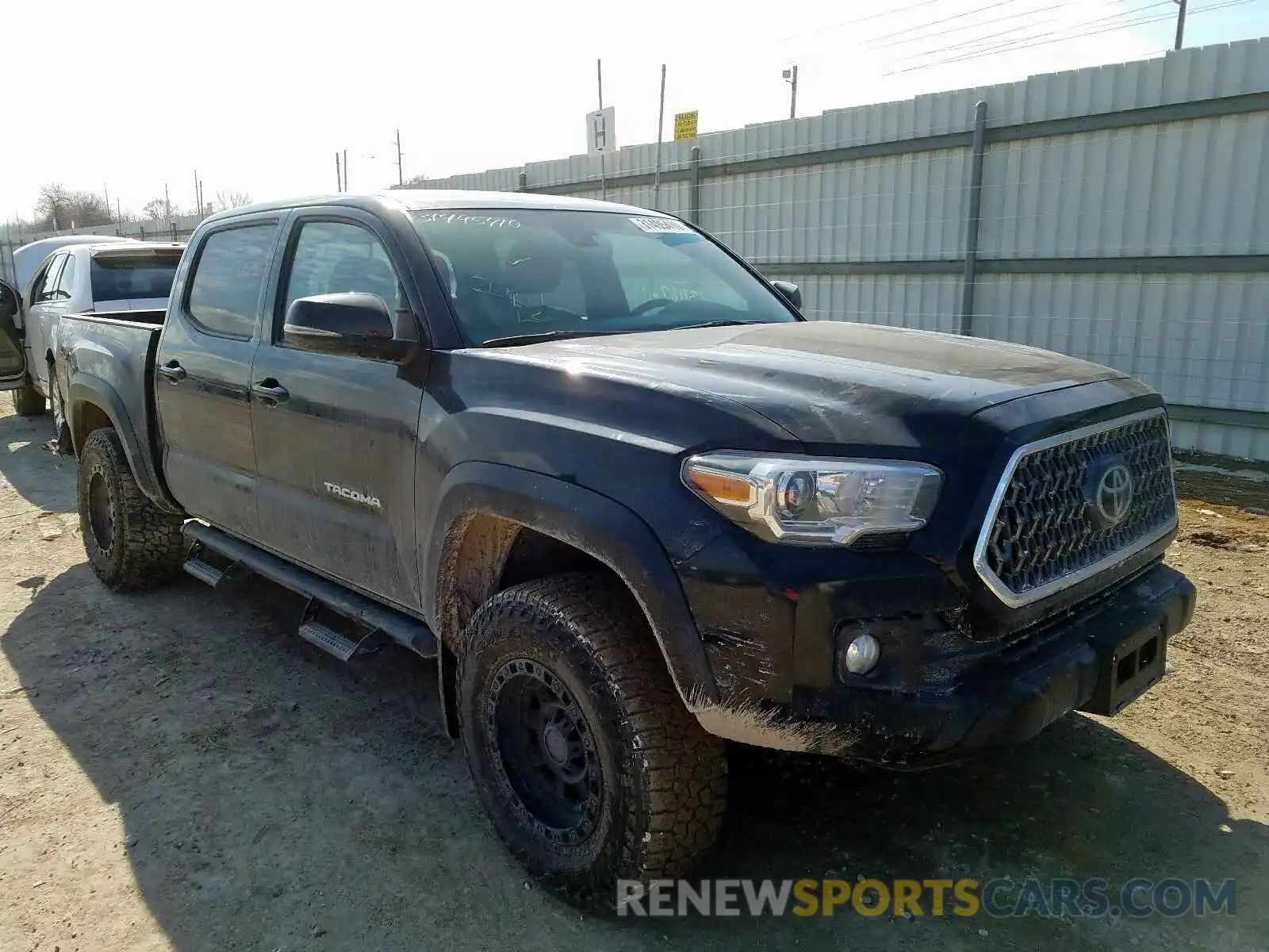 1 Photograph of a damaged car 3TMCZ5AN7KM203834 TOYOTA TACOMA 2019