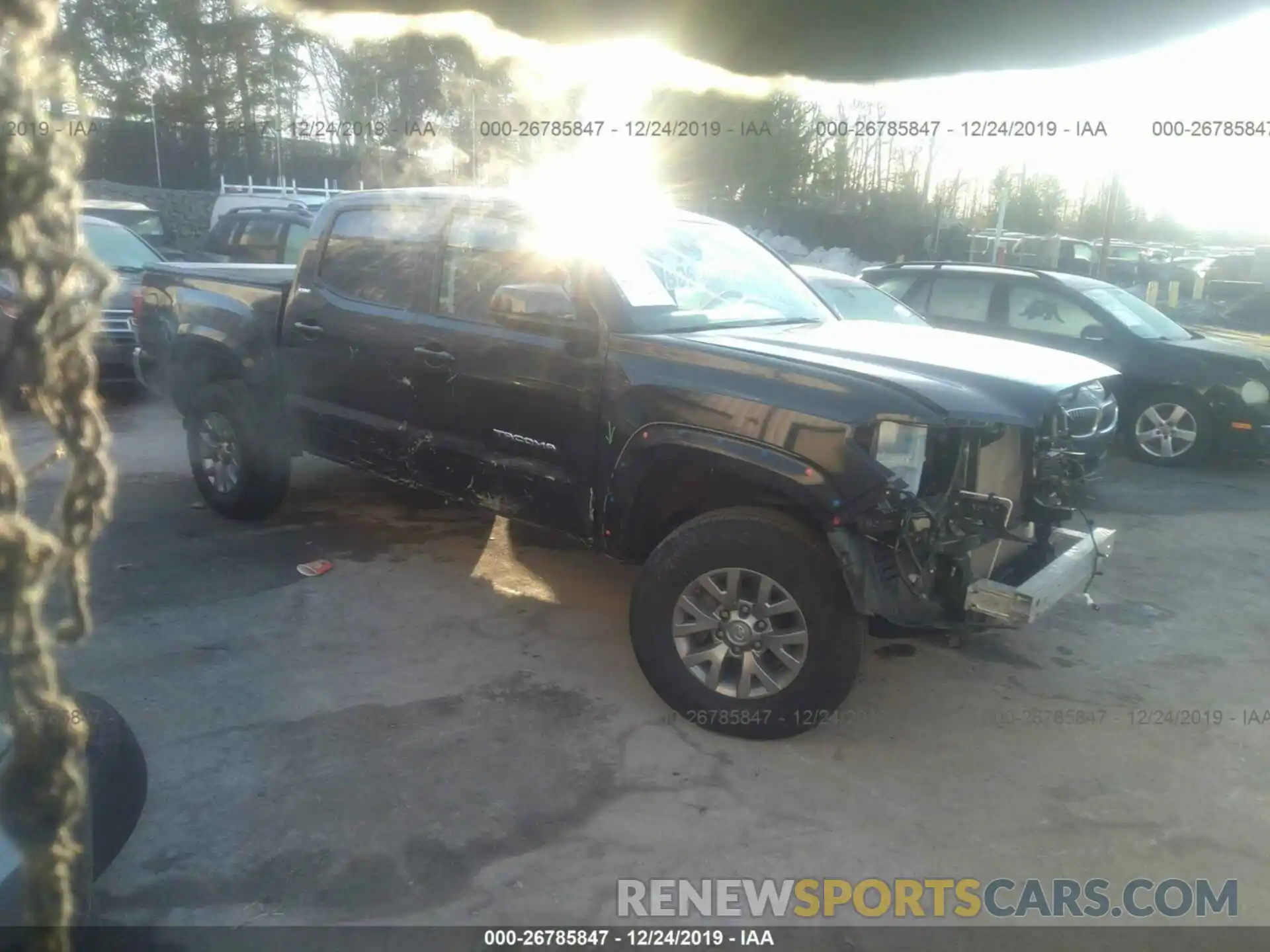 1 Photograph of a damaged car 3TMCZ5AN7KM205535 TOYOTA TACOMA 2019