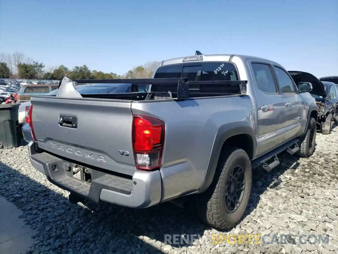 4 Photograph of a damaged car 3TMCZ5AN7KM207270 TOYOTA TACOMA 2019