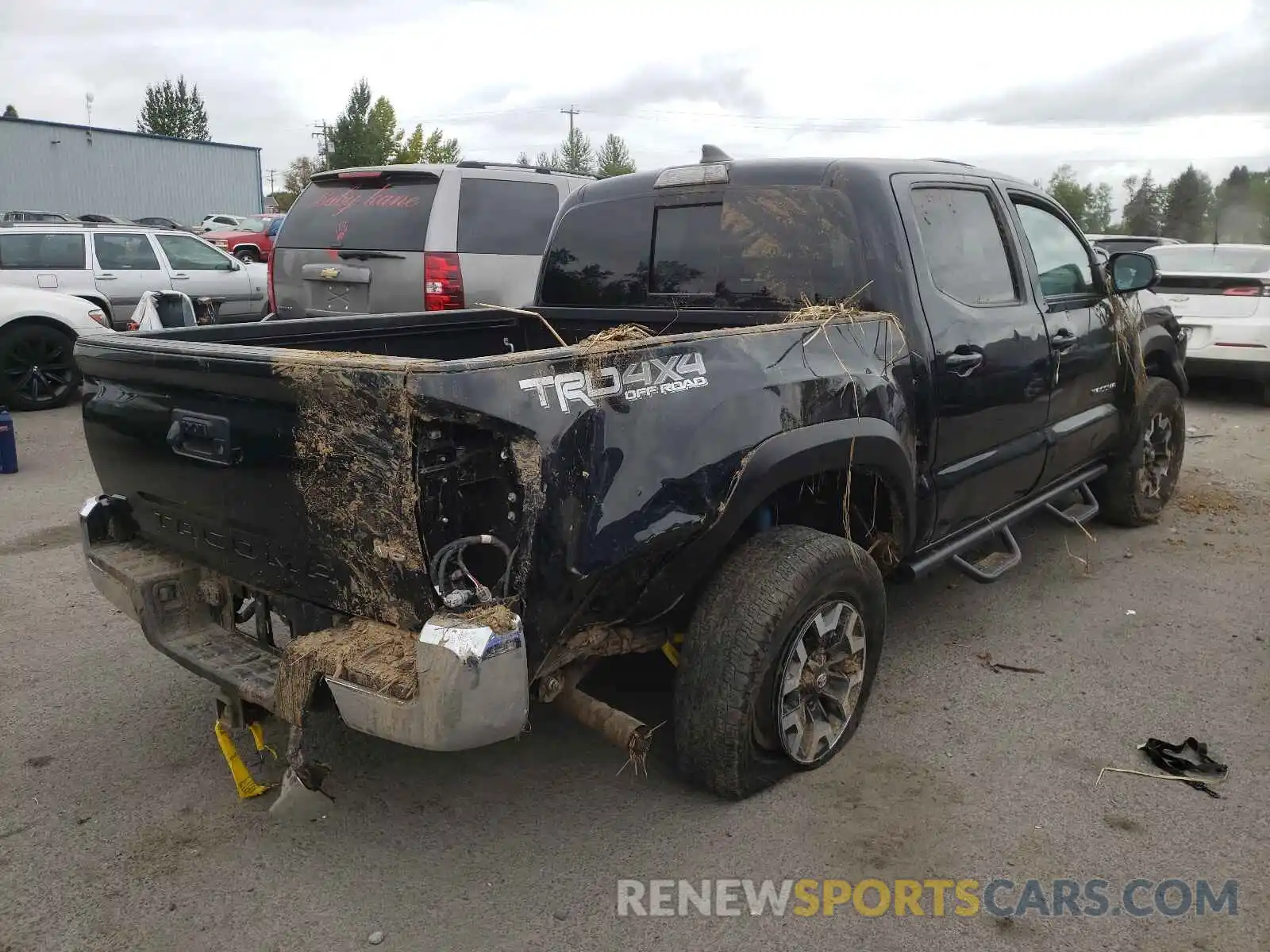 4 Photograph of a damaged car 3TMCZ5AN7KM208290 TOYOTA TACOMA 2019