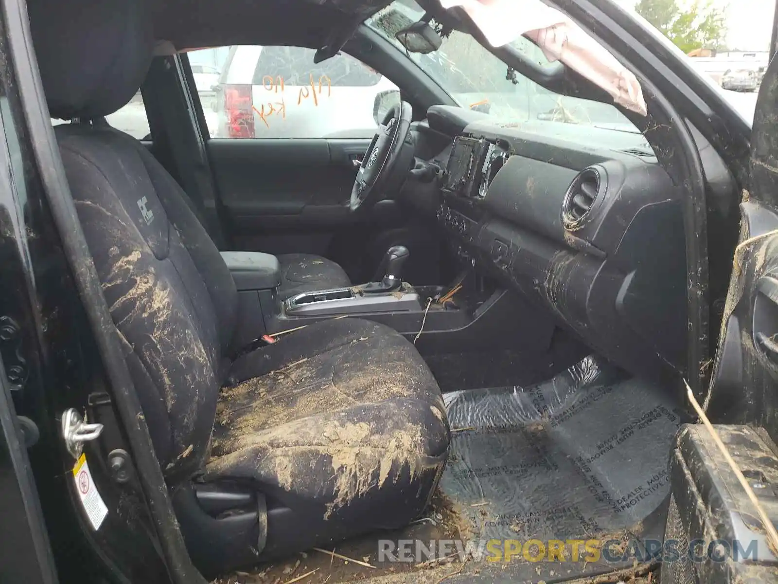 5 Photograph of a damaged car 3TMCZ5AN7KM208290 TOYOTA TACOMA 2019