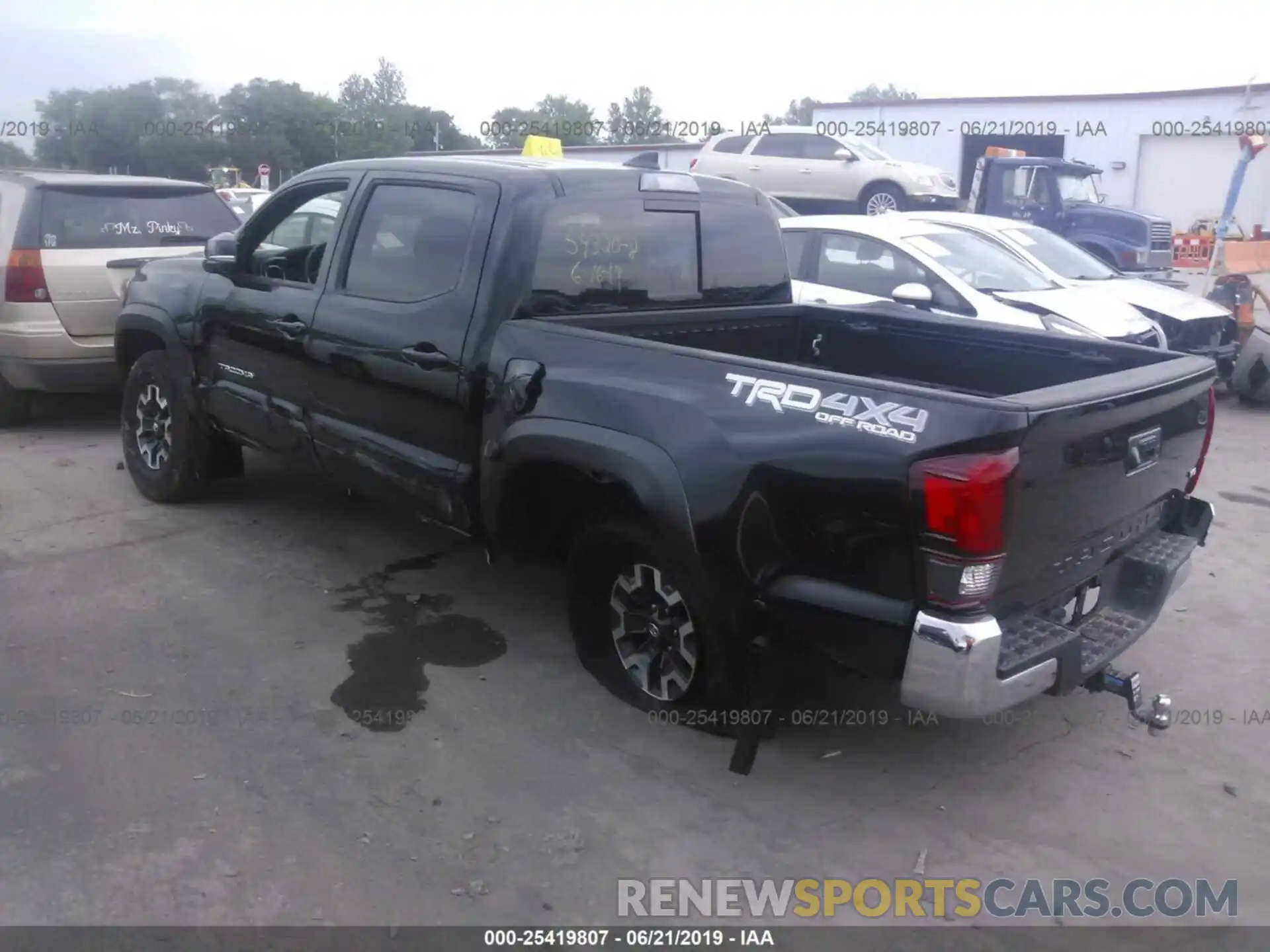 3 Photograph of a damaged car 3TMCZ5AN7KM209133 TOYOTA TACOMA 2019