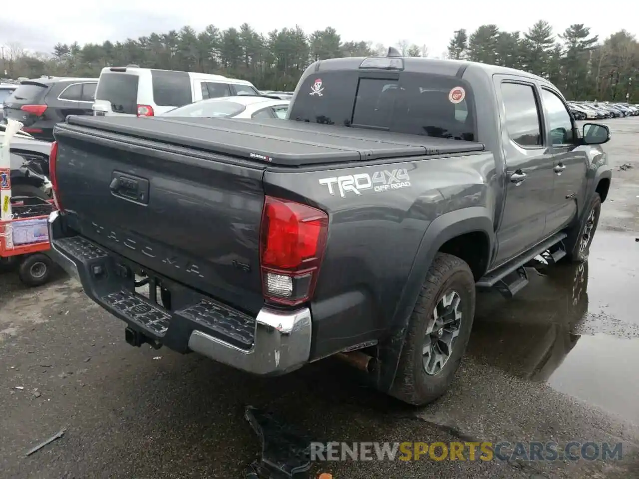 4 Photograph of a damaged car 3TMCZ5AN7KM212274 TOYOTA TACOMA 2019