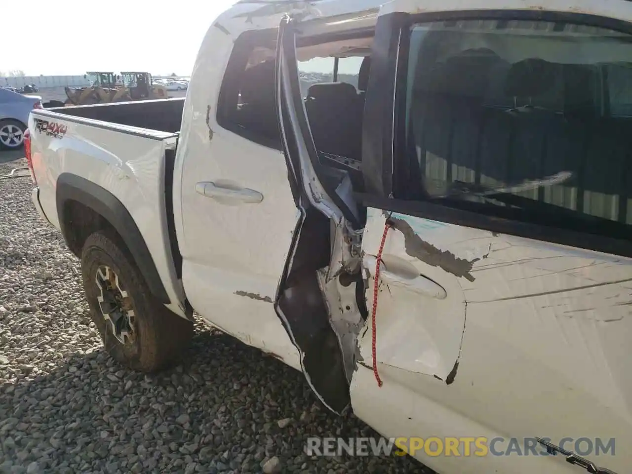 9 Photograph of a damaged car 3TMCZ5AN7KM222657 TOYOTA TACOMA 2019