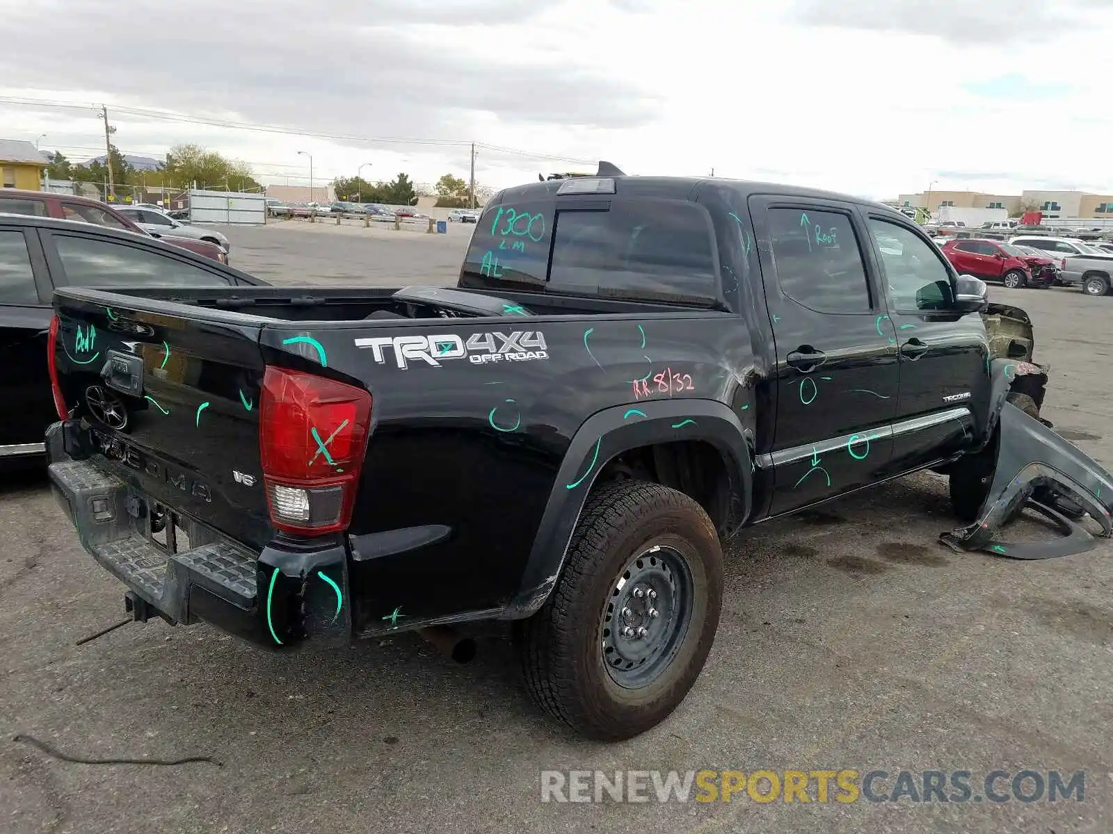 4 Photograph of a damaged car 3TMCZ5AN7KM224215 TOYOTA TACOMA 2019