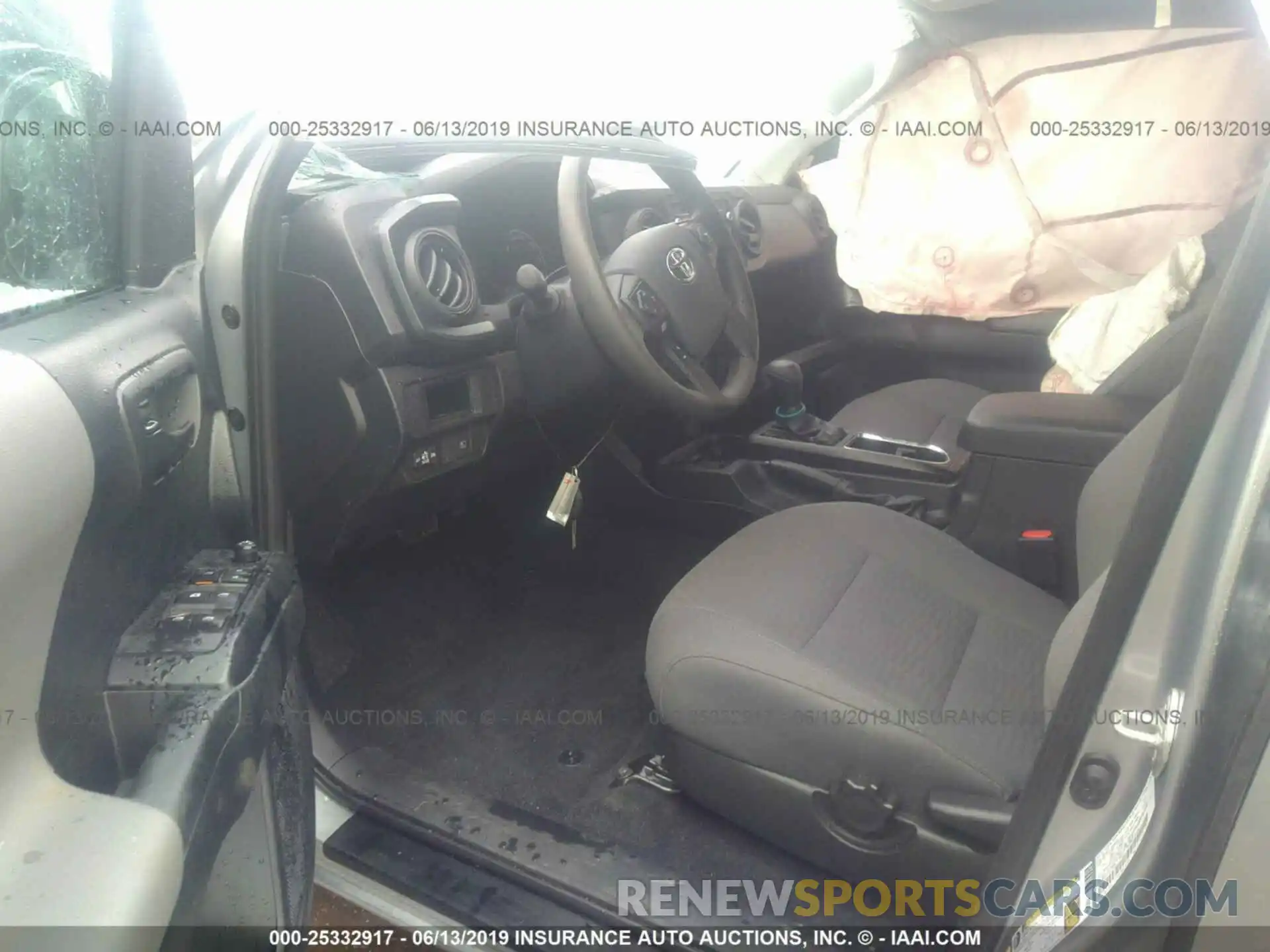 5 Photograph of a damaged car 3TMCZ5AN7KM229690 TOYOTA TACOMA 2019