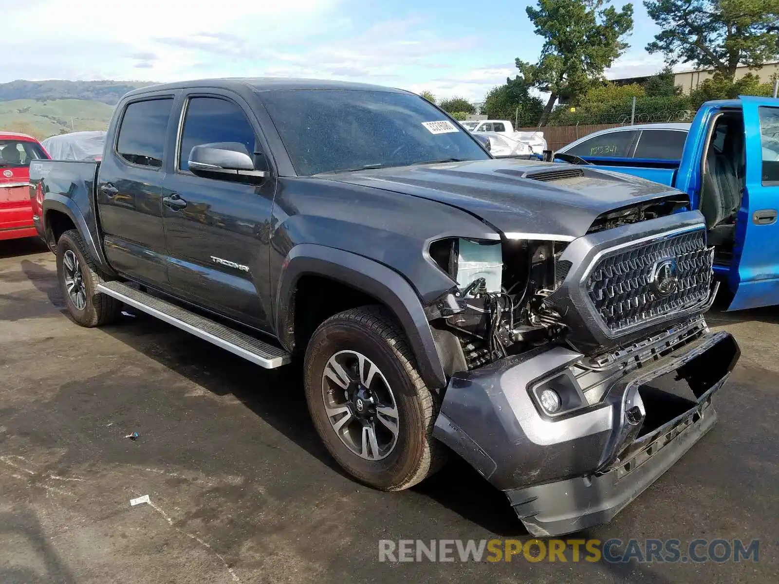 1 Photograph of a damaged car 3TMCZ5AN7KM237627 TOYOTA TACOMA 2019