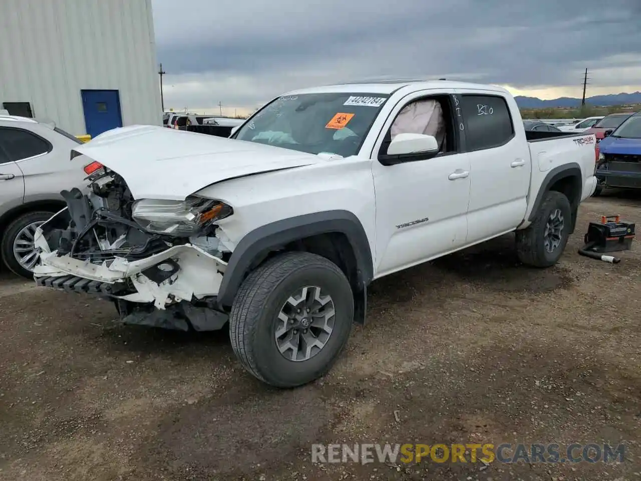 1 Photograph of a damaged car 3TMCZ5AN7KM239006 TOYOTA TACOMA 2019