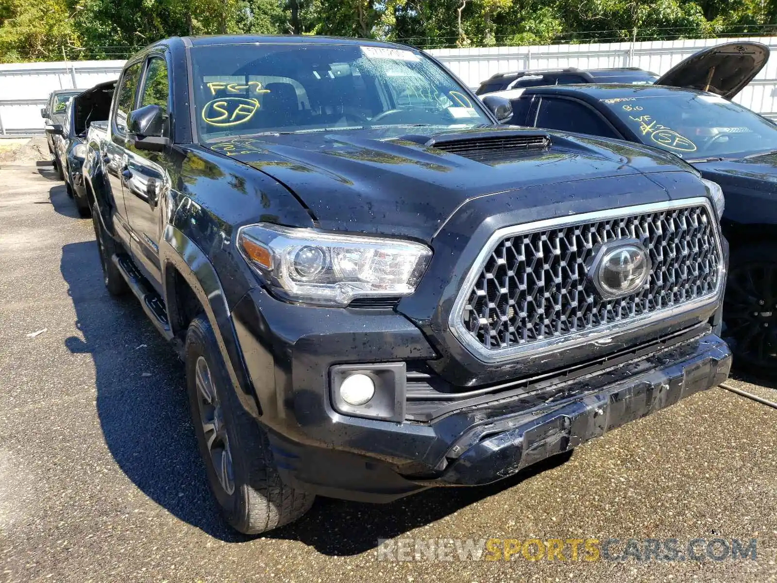 1 Photograph of a damaged car 3TMCZ5AN7KM239412 TOYOTA TACOMA 2019